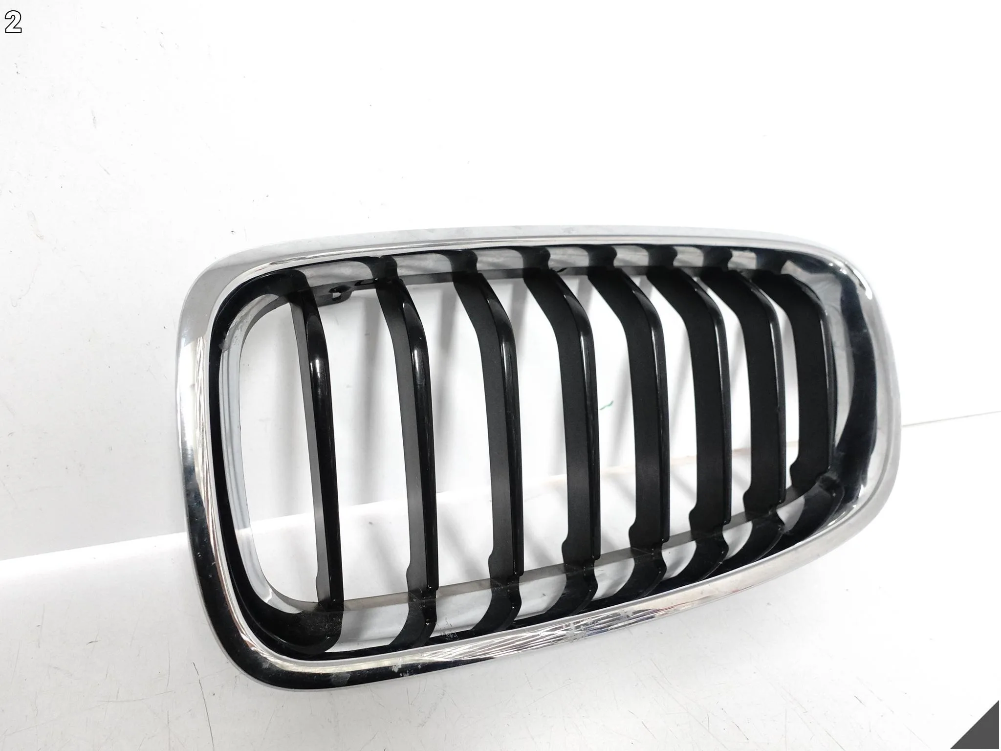 BMW 3 F30 F31 M-PAKIET MSP LCI 11-18 NERKA GRILL ATRAPA ZDERZAK PRZÓD LEWA 63288975f35c383141725c3267ba590a