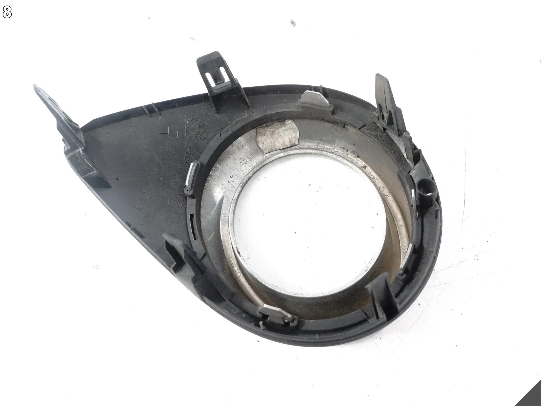 TOYOTA VERSO LIFT 13-18 KRATKA ATRAPA NA HALOGEN CHROM ZDERZAK PRAWA PRZÓD 00ba9aaeeb0ade2281900f7be94a6f0e