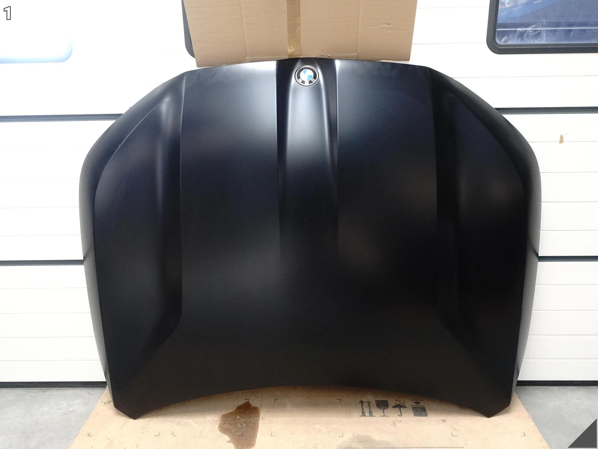 BMW XM G09 XM Label Red 23- MASKA INDIVIDUAL FROZEN CARBON BLACK P95/9 2366ff67db359c0be91a6b78add739f4
