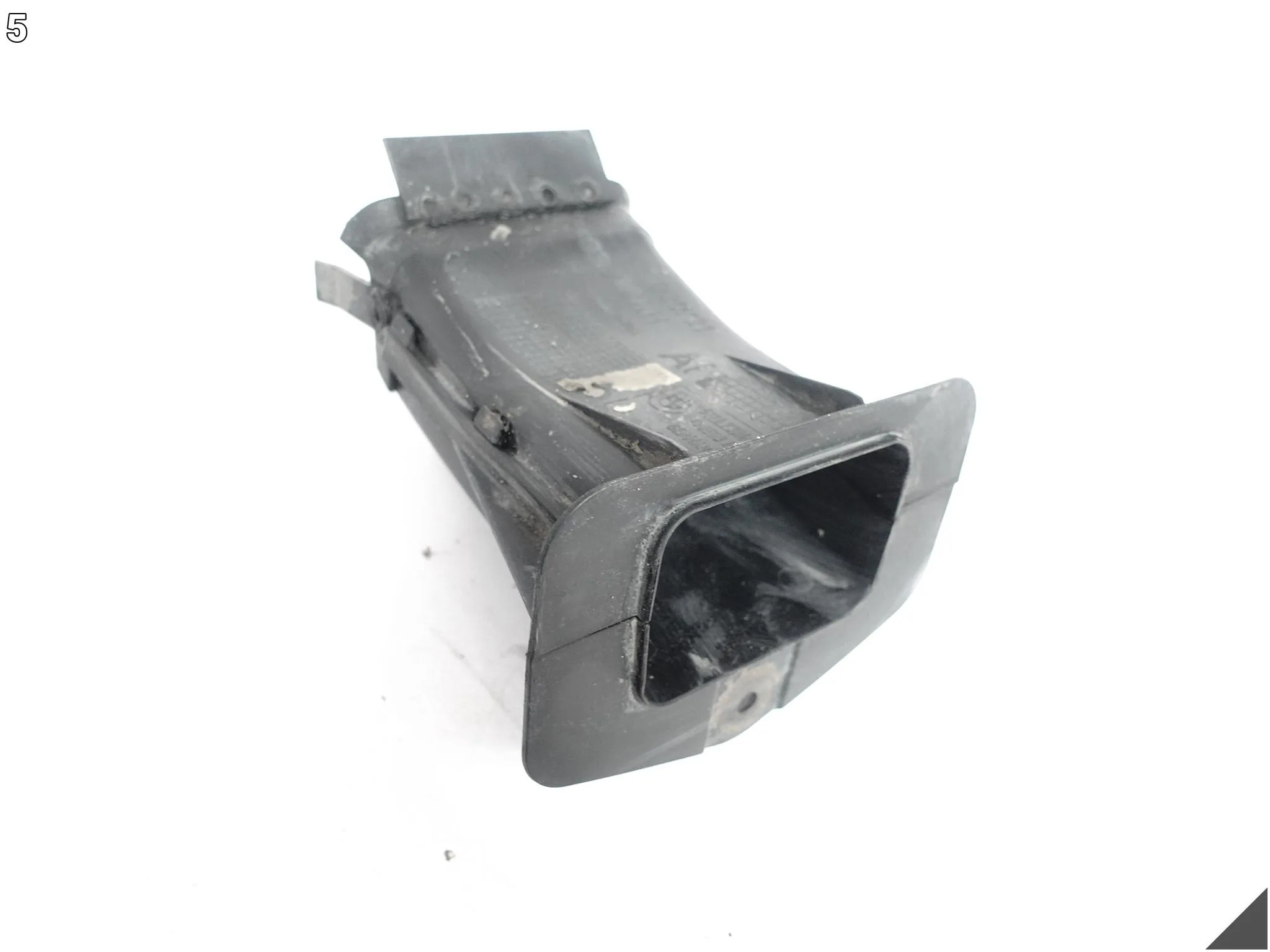 BMW 5 G31 G30 M5 F90 M8 F91 F92 KANAŁ POWIETRZA CHŁODZENIE HAMULCA PRZÓD R 55d5b053577032fe185adcf52506e57a