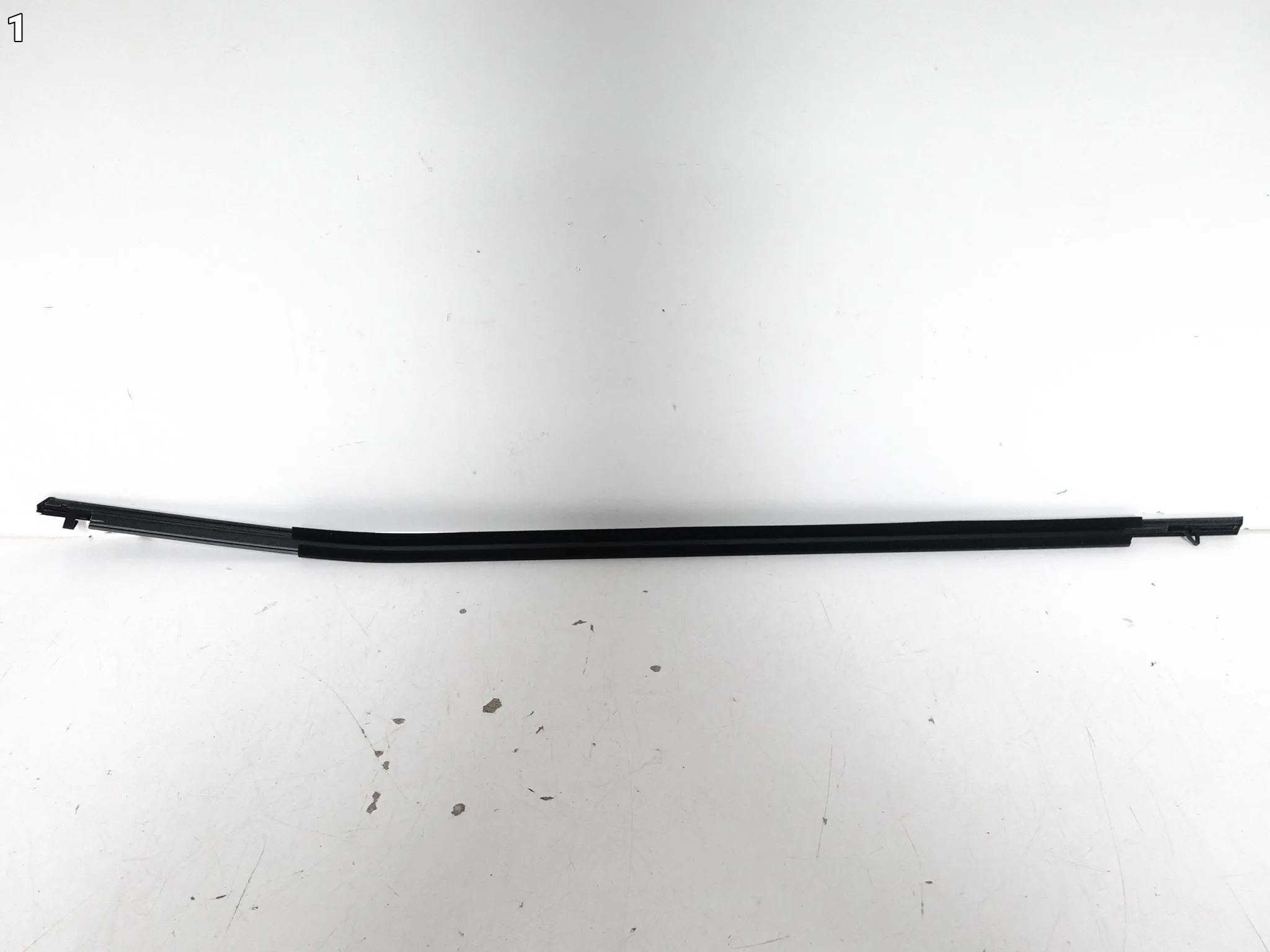 TOYOTA RAV4 V 5 XA50 19- LISTWA ZGARNIAJĄCA SZYBY DRZWI PRZÓD PRAWA ORG f1c8dc848fd65317dee06c09689821da