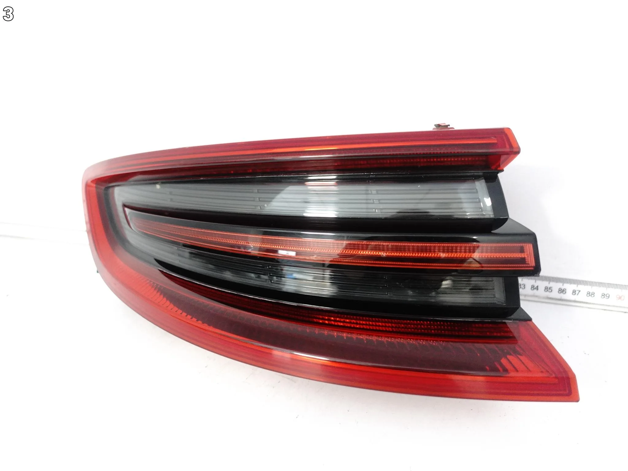 PORSCHE MACAN 95B 14-18 LAMPA LED W BŁOTNIK TYŁ LEWA EUROPA e712bde79974ffbea993292e6246ffd2