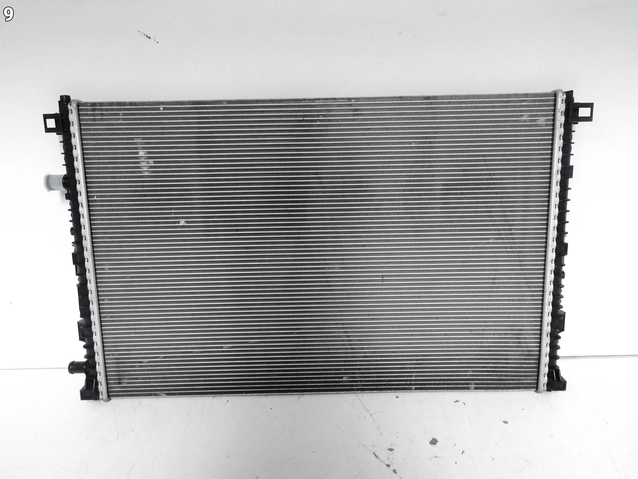 AUDI Q7 4M0 Q8 4M8 BENTLEY BENTAYGA VW TOUAREG DODATKOWA CHŁODNICA WODY 8a052ba737ea7023f747df7a09ee8bfa