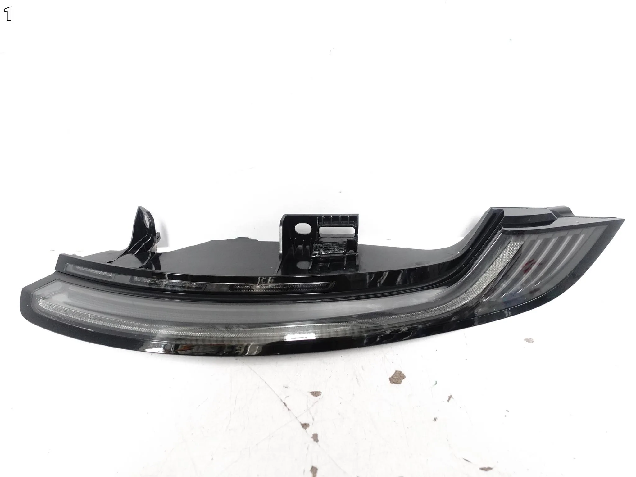 PORSCHE 911 992 EXCLUSIVE 19- LAMPA LED W BŁOTNIK TYŁ PRAWA EUROPA CIEMNA f371652e21e23c4239c9fa57d742bff8