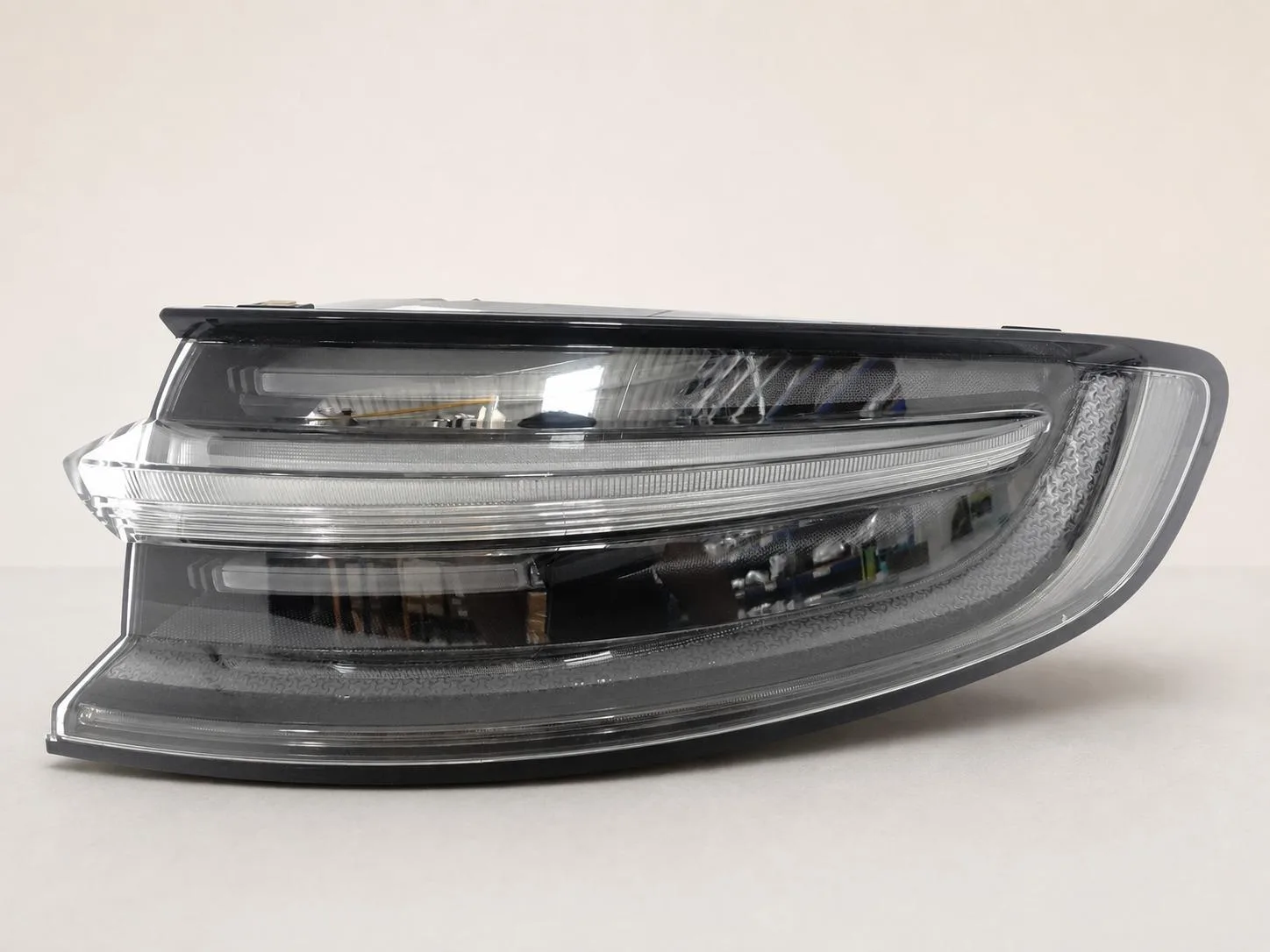 PORSCHE MACAN 95B GTS 19-26 LIFT LAMPA LED TYŁ PRAWA EXCLUSIVE CIEMNA EU dd593fe17a8c26886efaabbad1e750a8