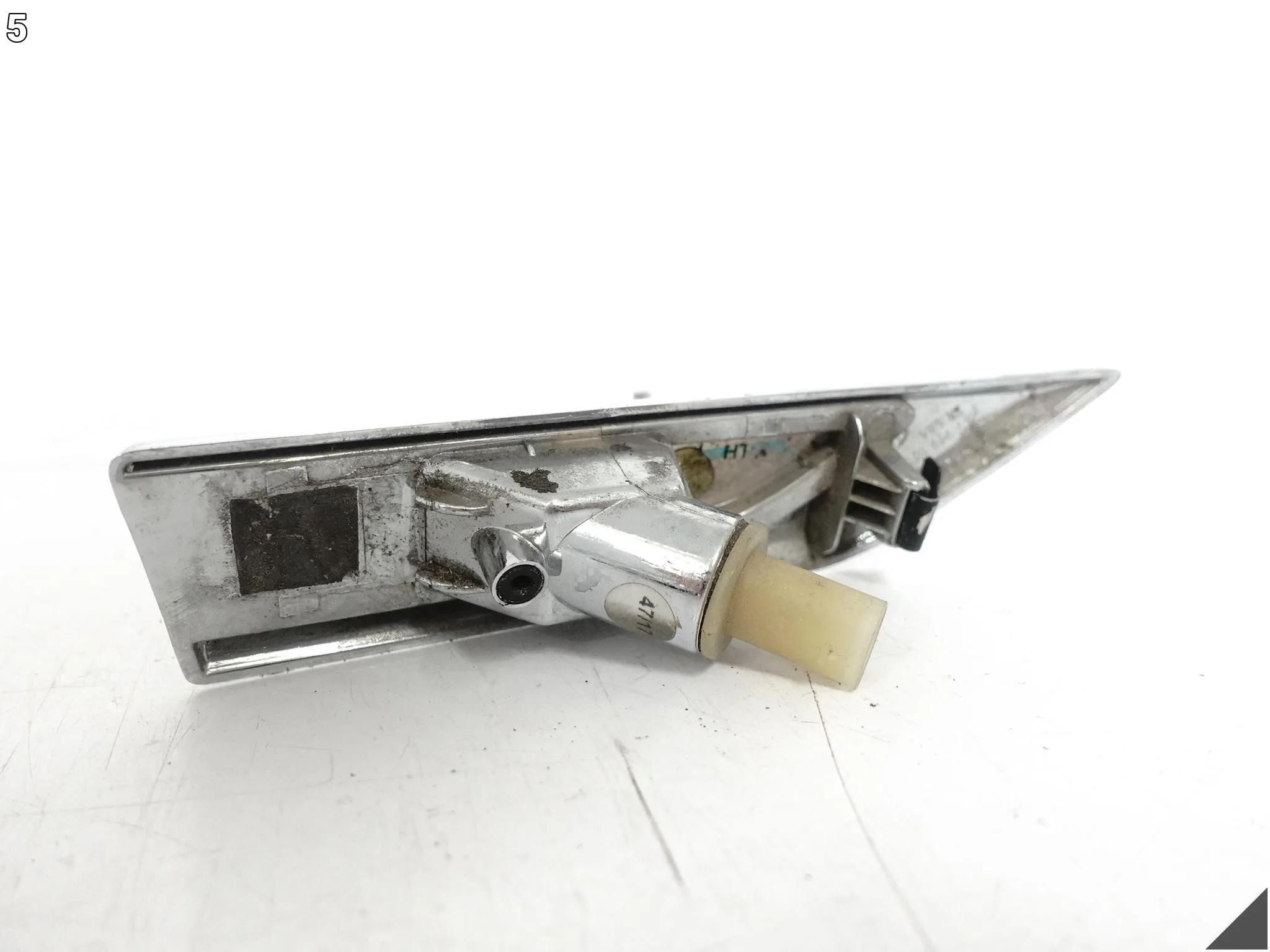 VW CADDY 2K5 LIFT 15-20 KIERUNKOWSKAZ MIGACZ W BŁOTNIK PRZÓD LEWY CHROM 9b6be30fc12d431cb26bfdecb28d3781
