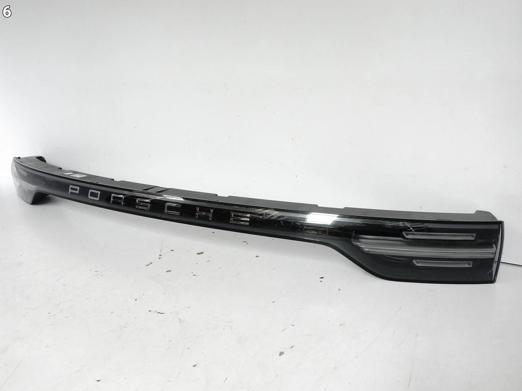 PORSCHE CAYENNE III E3 9Y0 18- LAMPA LED BLENDA KLAPA POKRYWA TYŁ EU CIEMNA c2e83467c024c39724fa71b70503f400