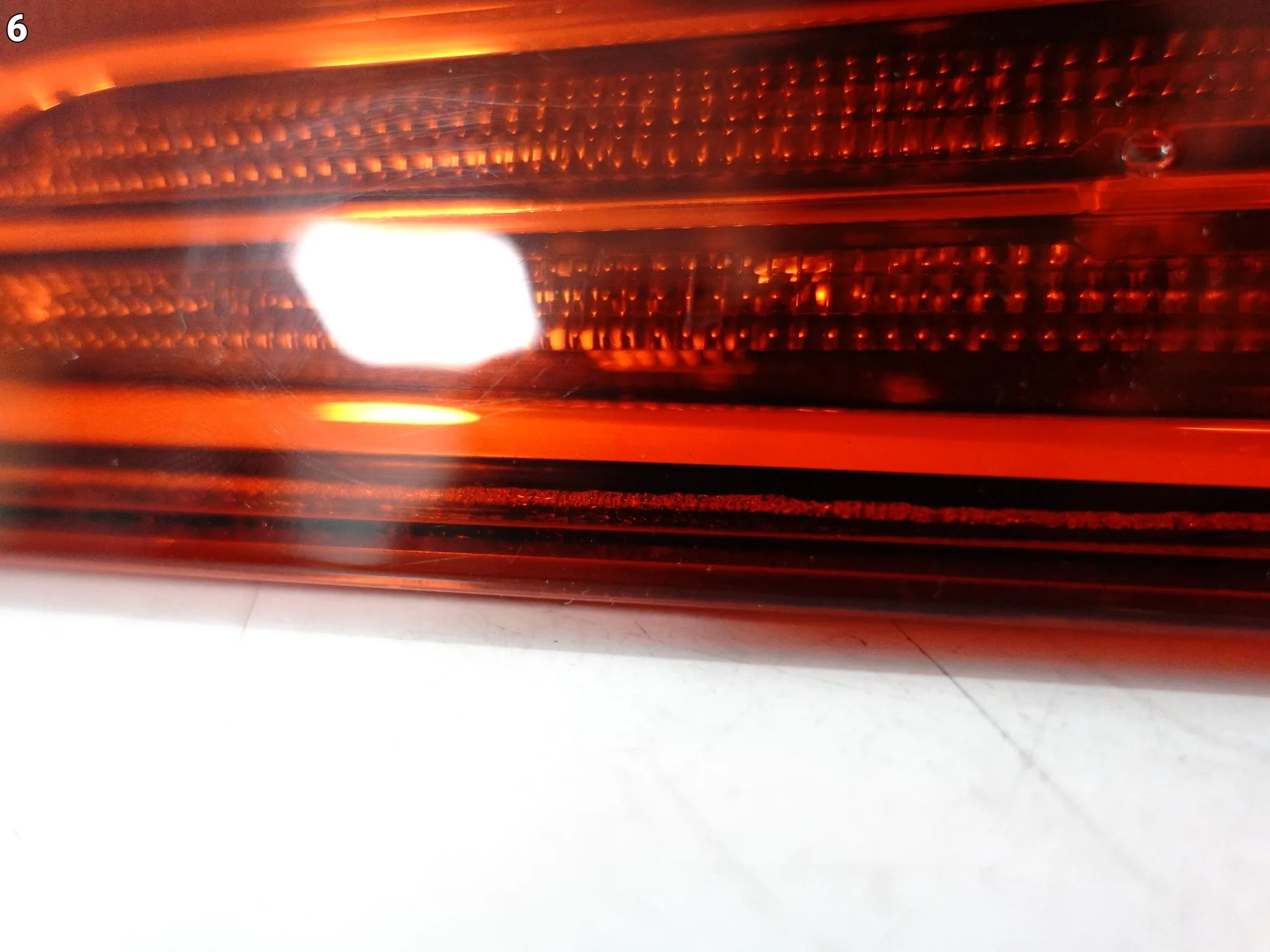 VOLVO XC60 II 2 (2 GENERACJA) 17- LIFT LAMPA LED LEWA W KLAPĘ TYŁ EUROPA 8b175767a767f3132a5e11626a6ce42b
