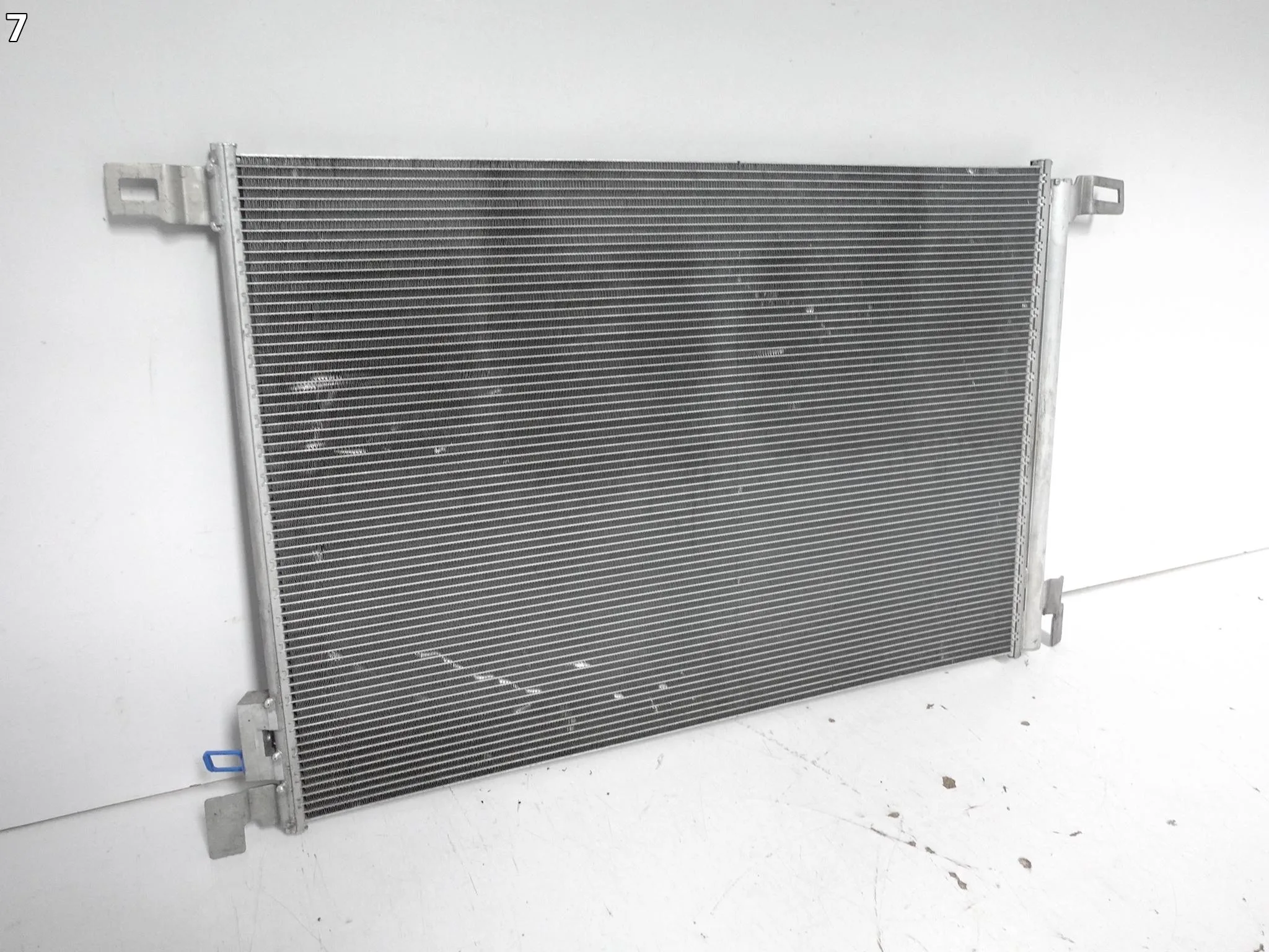 AUDI Q7 4M0 Q8 4M8 A6 4K0 A7 4K8 A8 4N0 CHŁODNICA KLIMATYZACJI SKRAPLACZ a2057eaddbdedc14d5c8ee028141a7cd