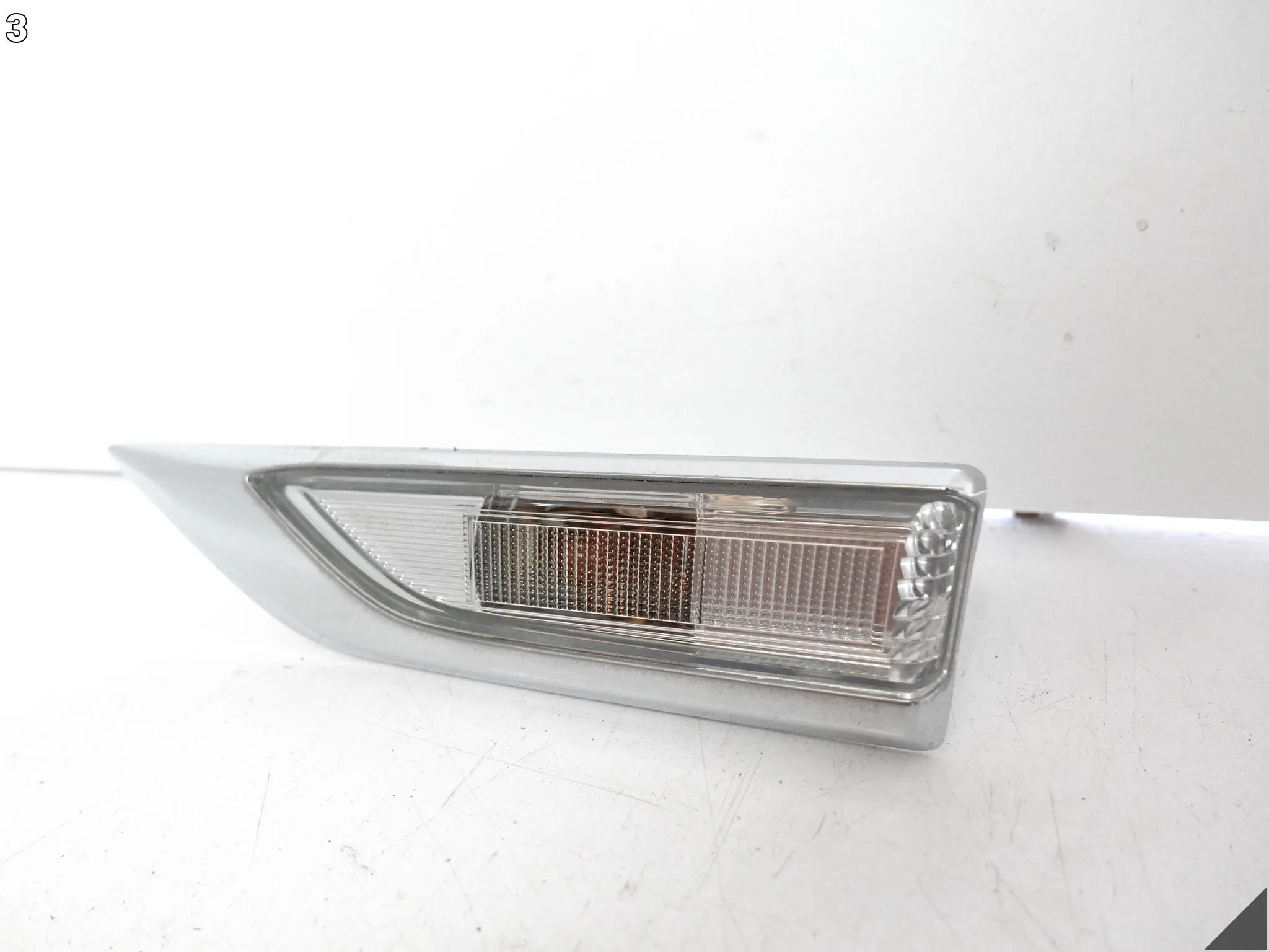 VW CADDY 2K5 LIFT 15-20 KIERUNKOWSKAZ MIGACZ W BŁOTNIK PRZÓD LEWY CHROM c309d344270447d4e151883953028fa3