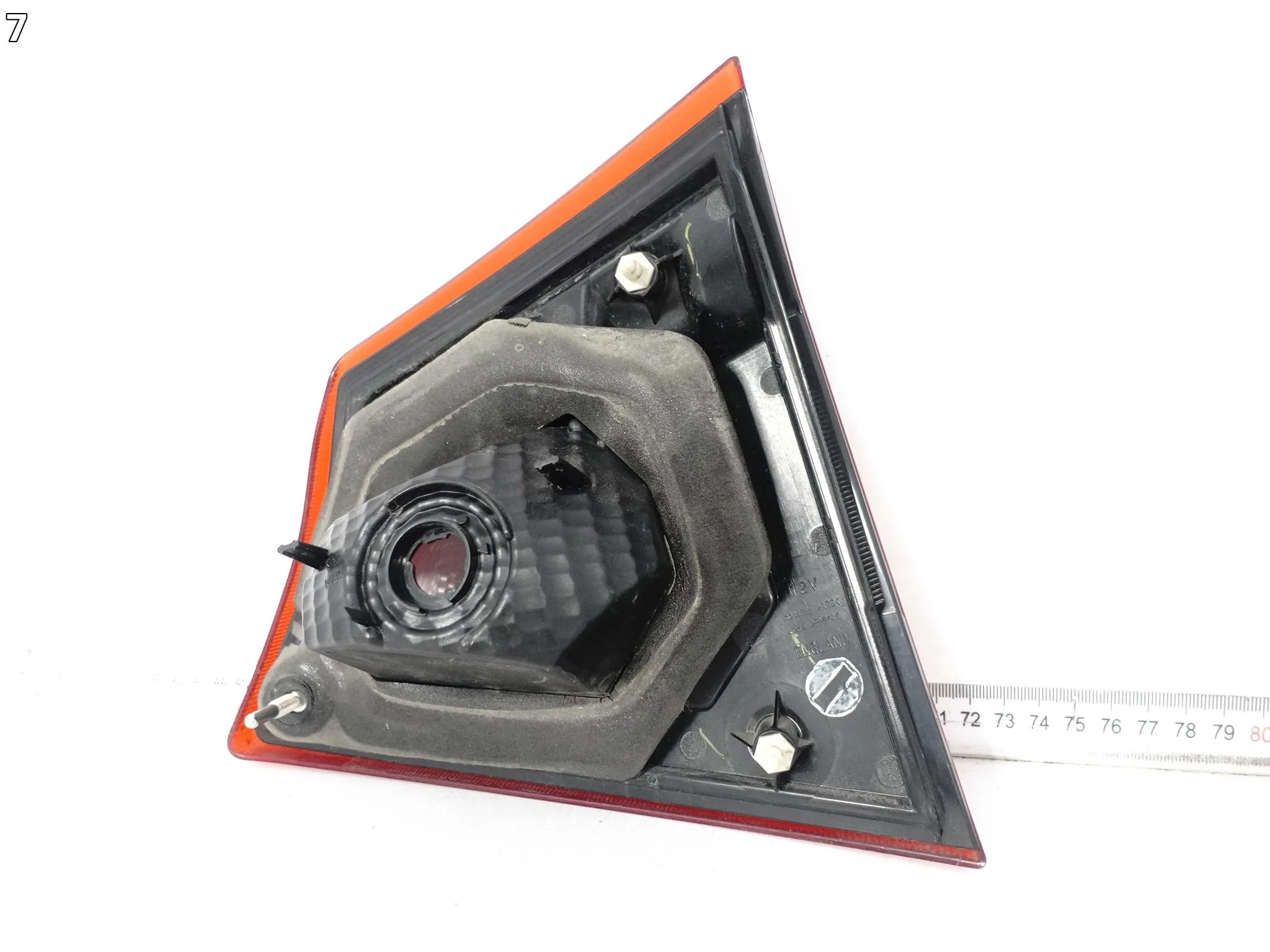 SUZUKI VITARA IV 4 III 3 LY 15-18 LAMPA W KLAPĘ LEWA TYŁ EUROPA 6e637519754c9a0e3e180d7534dab0b5