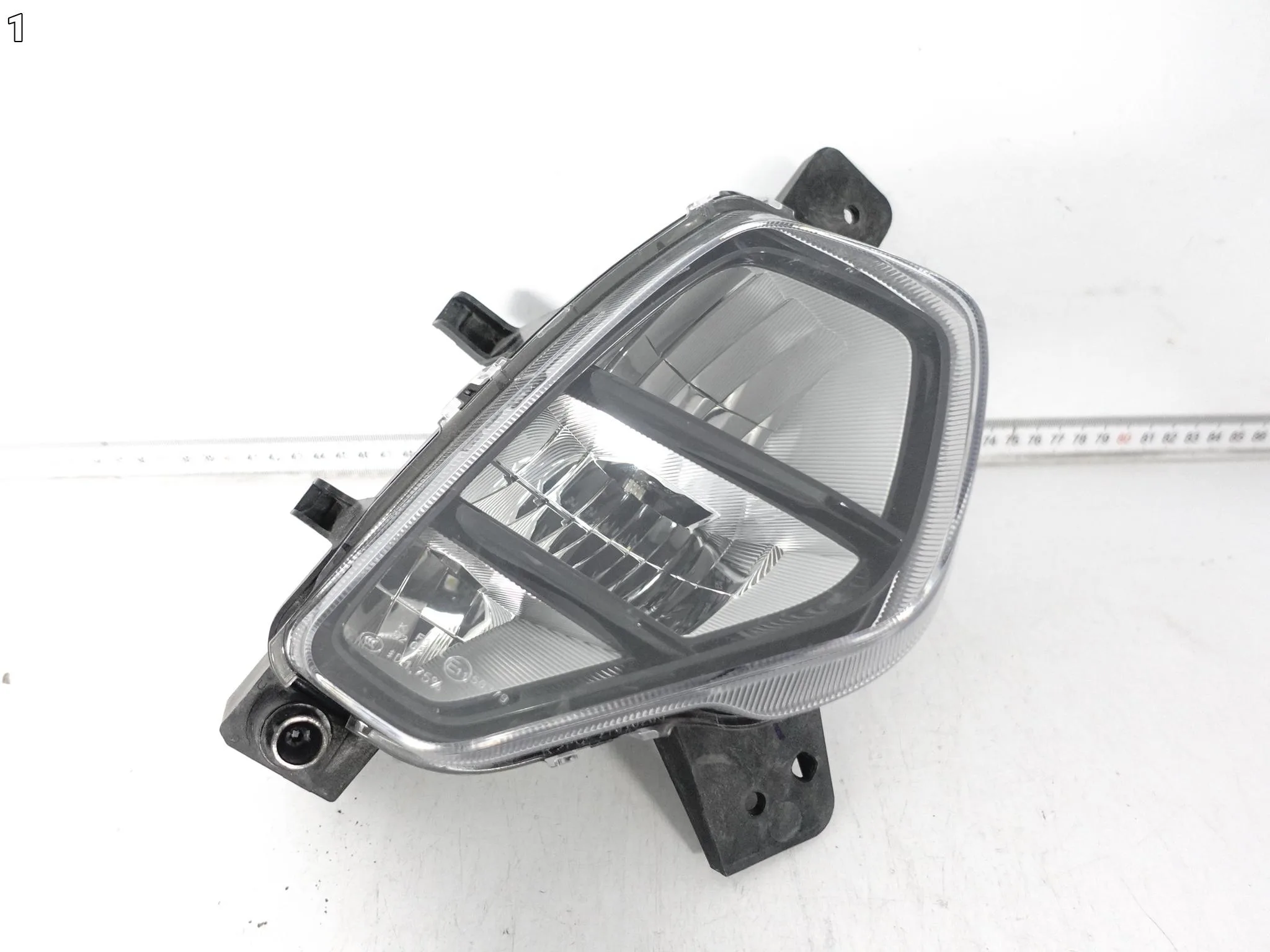 VW TAIGO 2G7 21- LAMPA HALOGEN LED DRL PRAWY W ZDERZAK PRZÓD 93085b632908c85da45dd2d97782cb7a