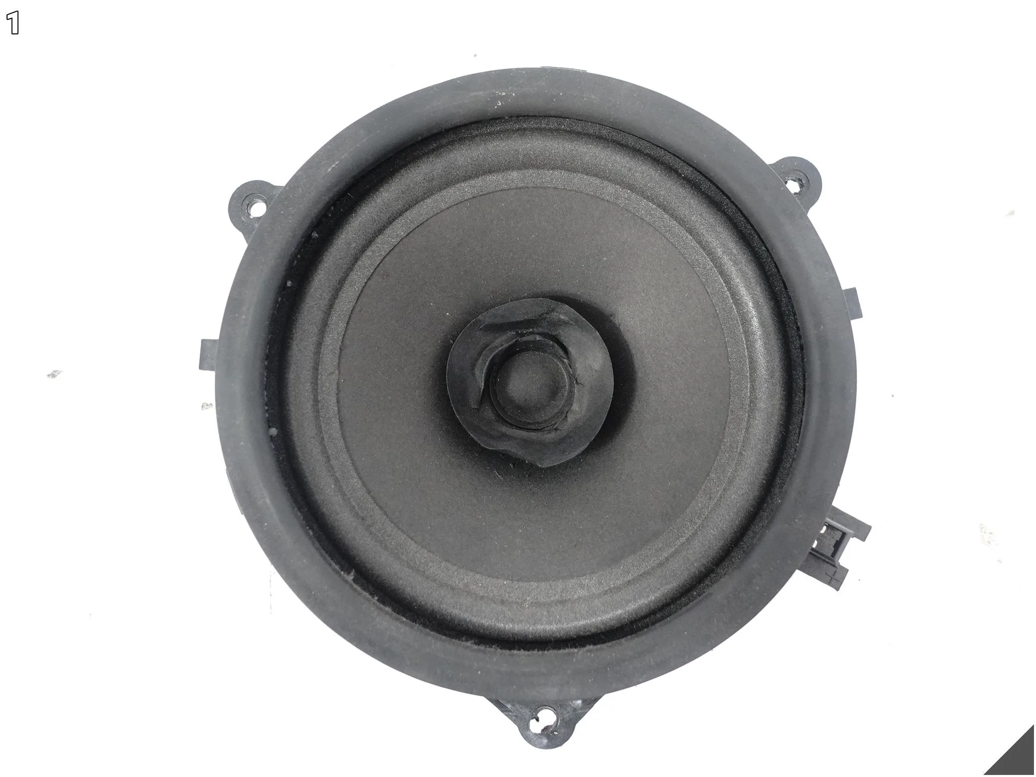 VOLVO S60 I S80 I V70 II XC70 II GŁOŚNIK NAGŁOŚNIENIE W DRZWI TYŁ R=L 1c0c01b51fb5f088428677df85b6af01