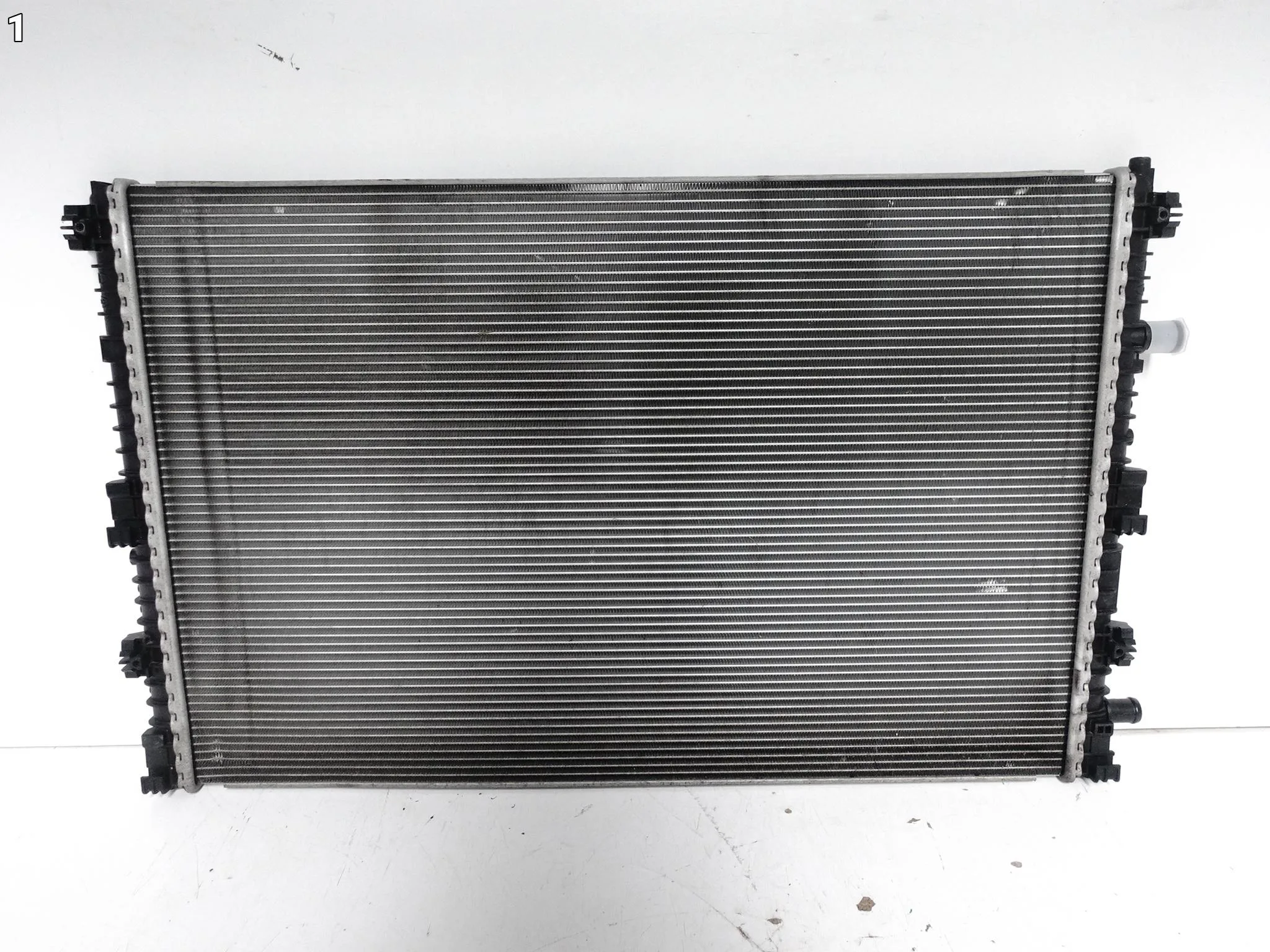 AUDI Q7 4M0 Q8 4M8 BENTLEY BENTAYGA VW TOUAREG DODATKOWA CHŁODNICA WODY 3d3a31cd858ba947ec28d2387632589a