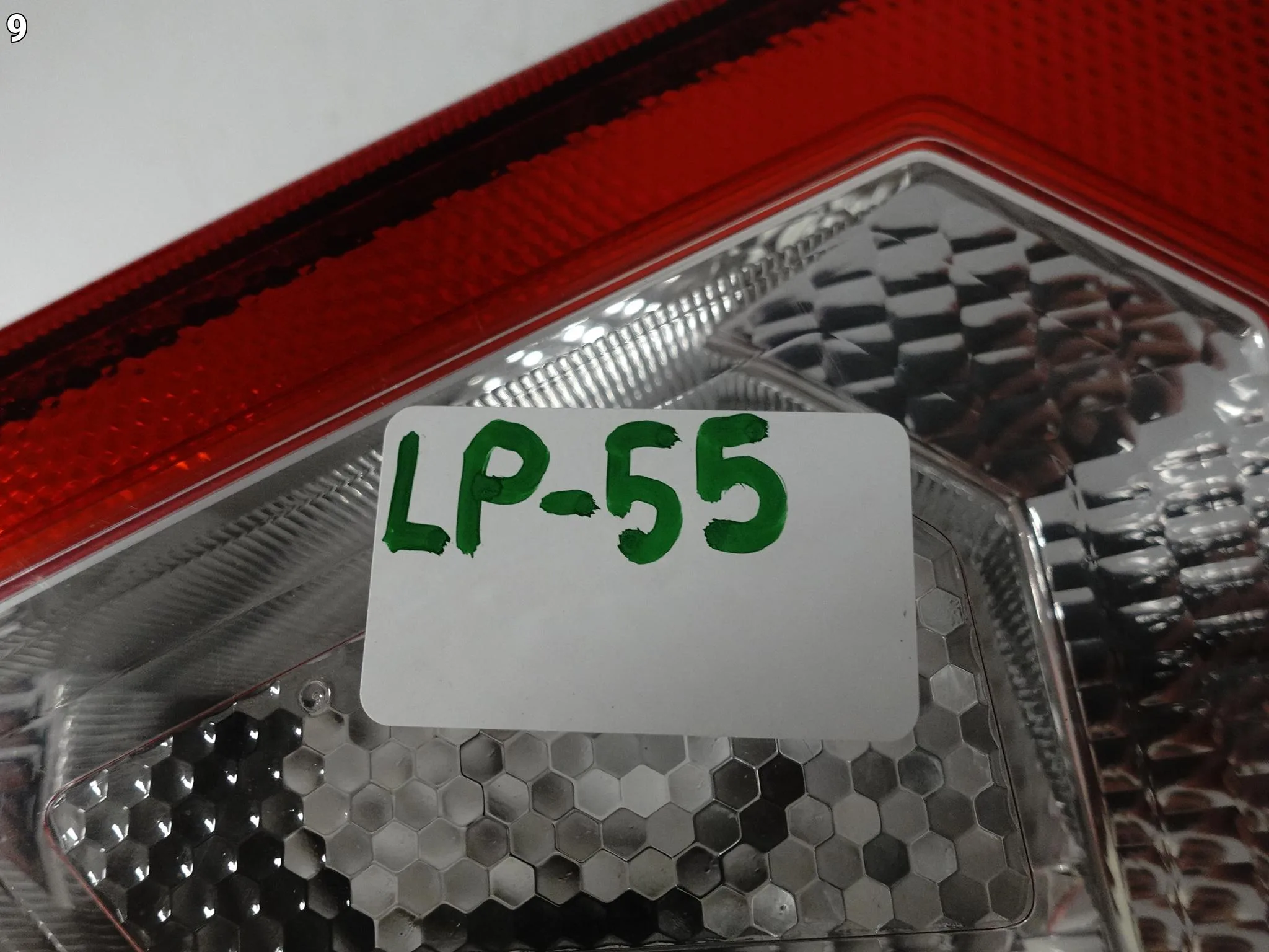 SUZUKI VITARA IV 4 III 3 LY 15-18 LAMPA W KLAPĘ LEWA TYŁ EUROPA 1d8386850de4e7da8bc390b247793d6b