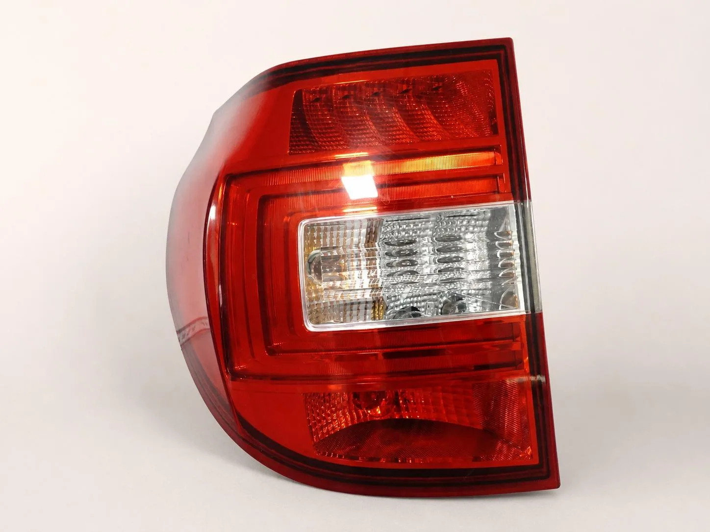 SKODA YETI 5LD 5L LIFT 13-17 LAMPA LED LEWA TYŁ EUROPA 4b87802086fe37d5a0ea1e2807f08646