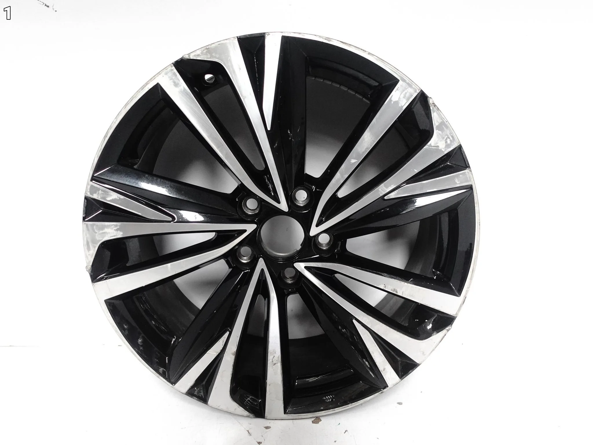 LEXUS LBX AY10 23- FELGA ALUMINIOWA ALUFELGA 7Jx18 ET40 5×114,3 e1ff3b75c0bf112d40966c069fe2411e