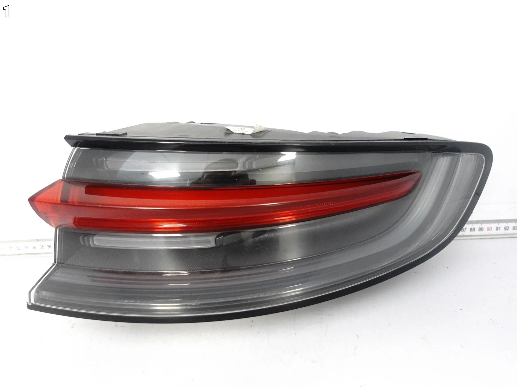PORSCHE MACAN 95B LIFT 19-26 LAMPA LED W BŁOTNIK TYŁ PRAWA EUROPA d02df5e31600a8ac4dec45a0f348fb33
