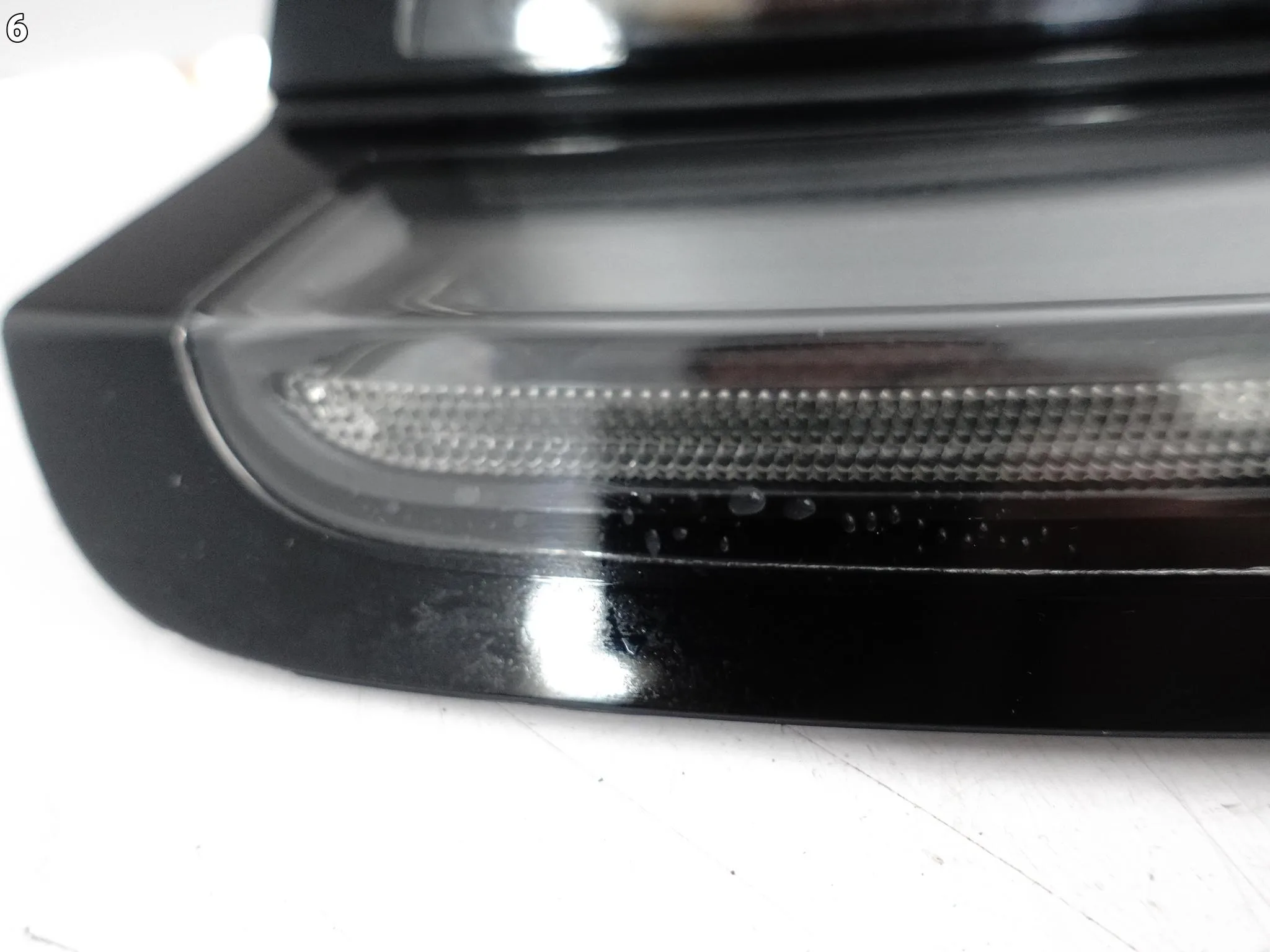 PORSCHE 911 992 EXCLUSIVE 19- LAMPA LED W BŁOTNIK TYŁ PRAWA EUROPA CIEMNA ca79329468110ee402c1a716b82bf11b