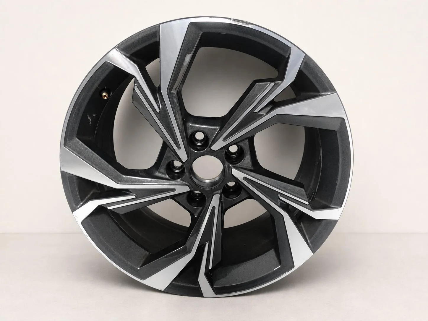 AUDI S3 A3 S-LINE 8Y0 FELGA ALUMINIOWA ALUFELGA 8Jx18 ET46 5×112 8Y0601025H 6e67ed9a9860e26c66f23474ba58202b