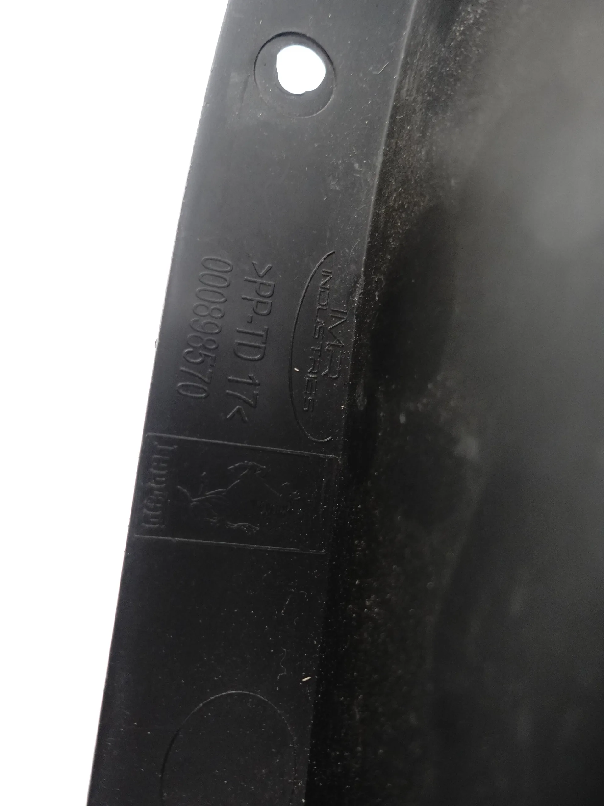 FERRARI ROMA SPIDER F169 20-24 DOLNY WLOT WKŁADKA ATRAPA W ZDERZAK PRZÓD 6218b28d6e885f936c551e4d2731b721
