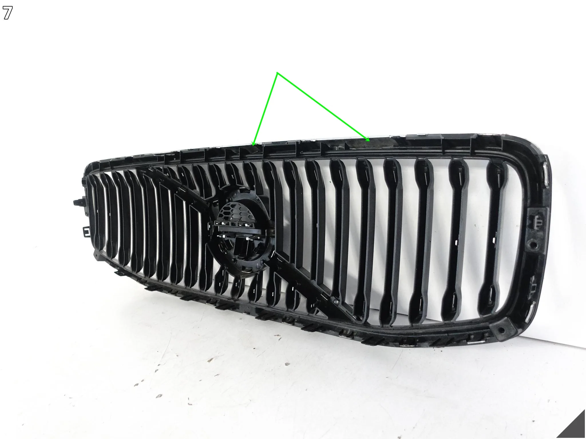 VOLVO XC60 II (2 GENERACJA) 17-21 ZDERZAK GRILL ATRAPA CHŁODNICY PRZÓD 49c7166c0fde8898dd01e84dd1bb7703