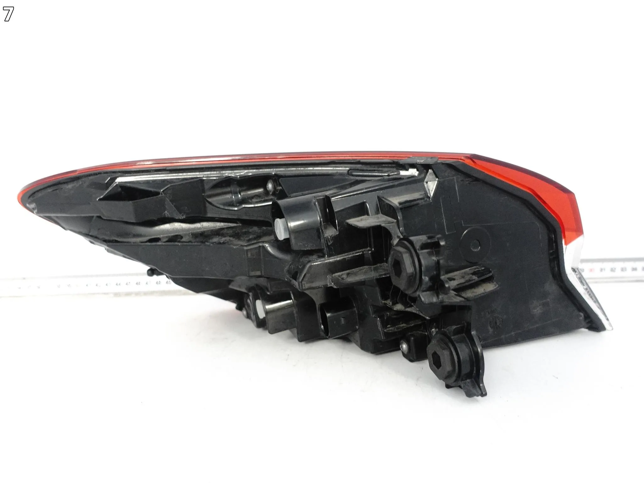 AUDI Q4 E-TRON SPORTBACK 89A 21- LAMPA LED HIGH W BŁOTNIK TYŁ PRAWA EUROPA c4950079201ce14f405947ac5446f4e1