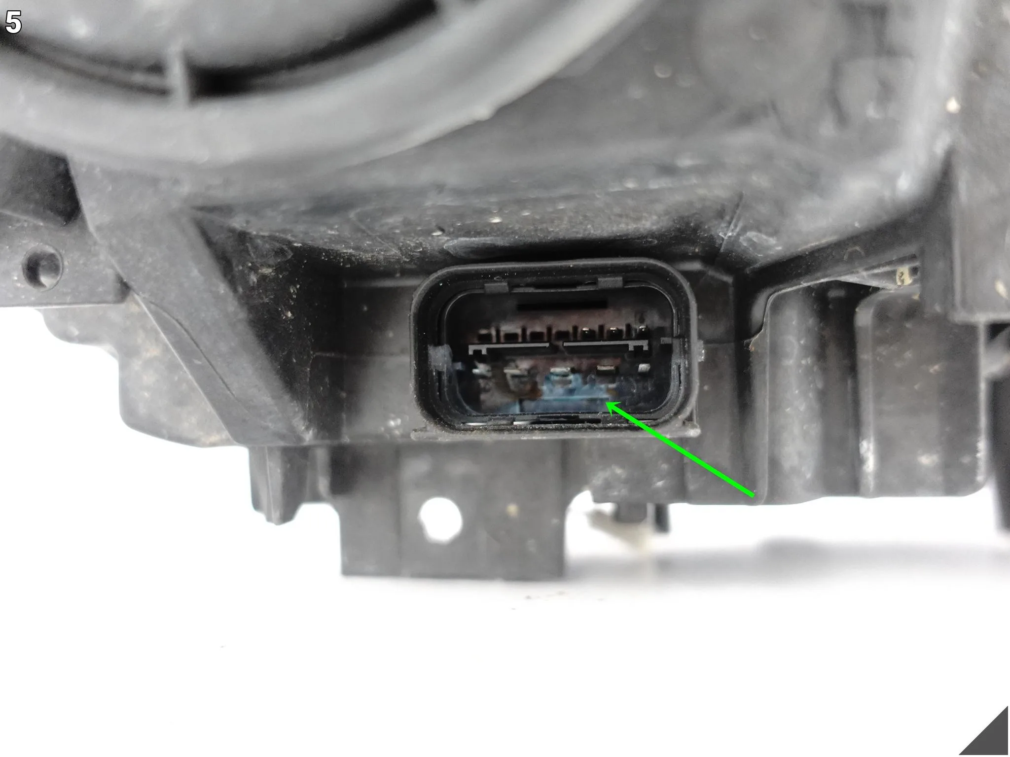 BMW 1 F20 F21 11-14 VFL LAMPA XENON + LED NIESKRĘTNA LEWA PRZÓD EUROPA 379fee9083b272dfadea7e83e011b38f