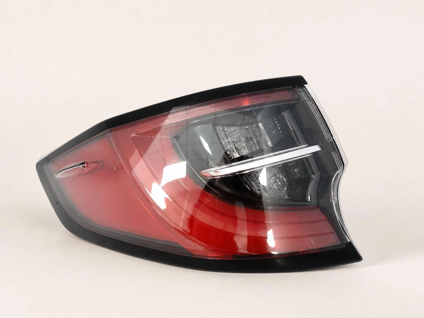 TOYOTA COROLLA E21 XII KOMBI SUZUKI SWACE LAMPA LED BŁOTNIK TYŁ LEWA EUROPA 8fcce79d85b43cf50a2be1c131e902d1