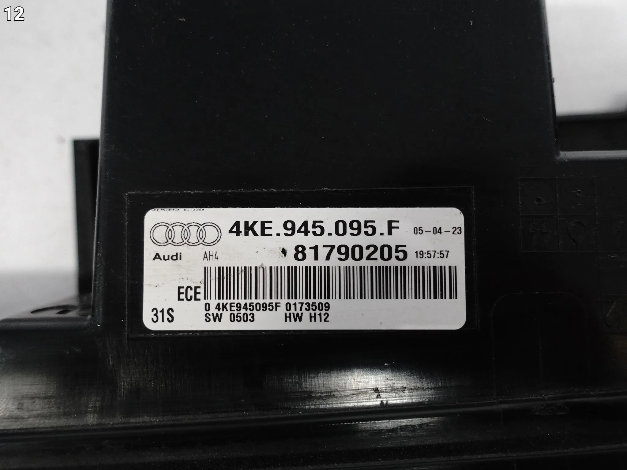 AUDI E-TRON Q8 E-TRON 4KE 18-25 LAMPA BLENDA LED TYŁ W KLAPĘ EUROPA fa61b64d91227168f8ffffa43911a699