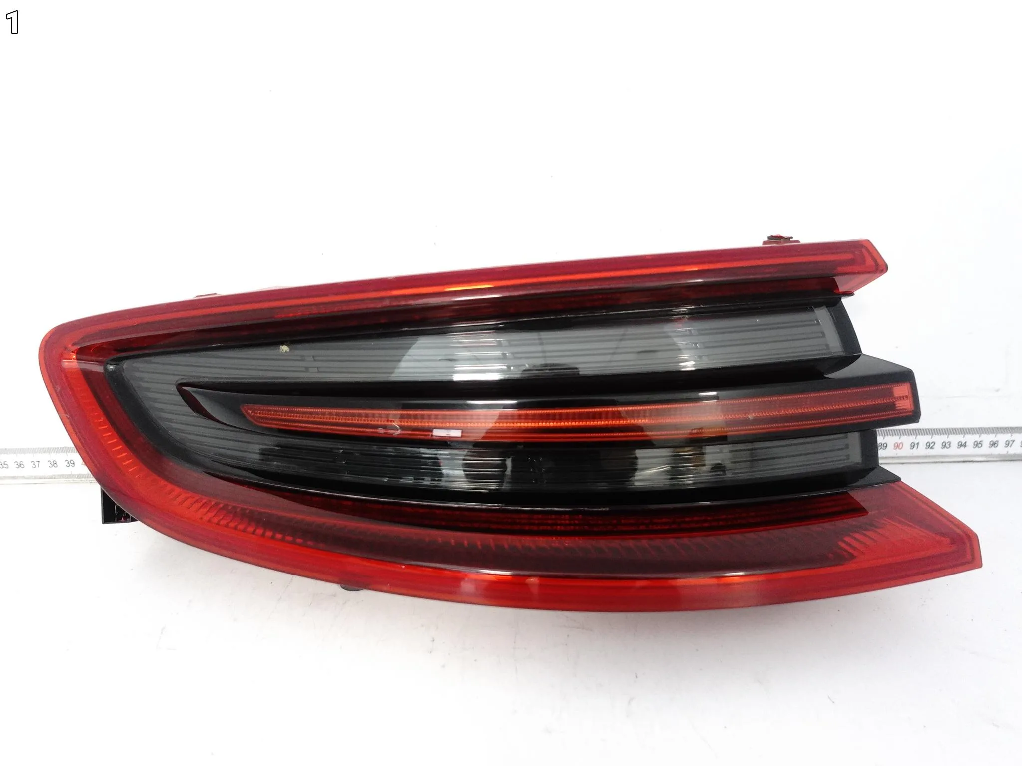 PORSCHE MACAN 95B 14-18 LAMPA LED W BŁOTNIK TYŁ LEWA EUROPA e9704fd9294b1fde1b5e6fdd6312cda6