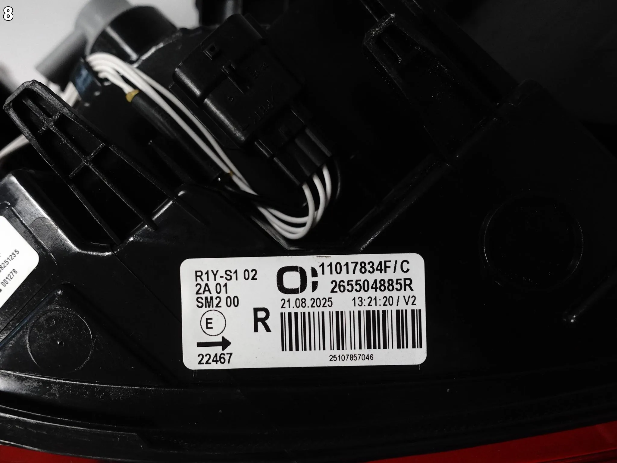 RENAULT CLIO BJA V 5 19-23 LAMPA LED PRAWA W BŁOTNIK TYŁ EUROPA 4dbb563096b705c5917bf7edba20a707