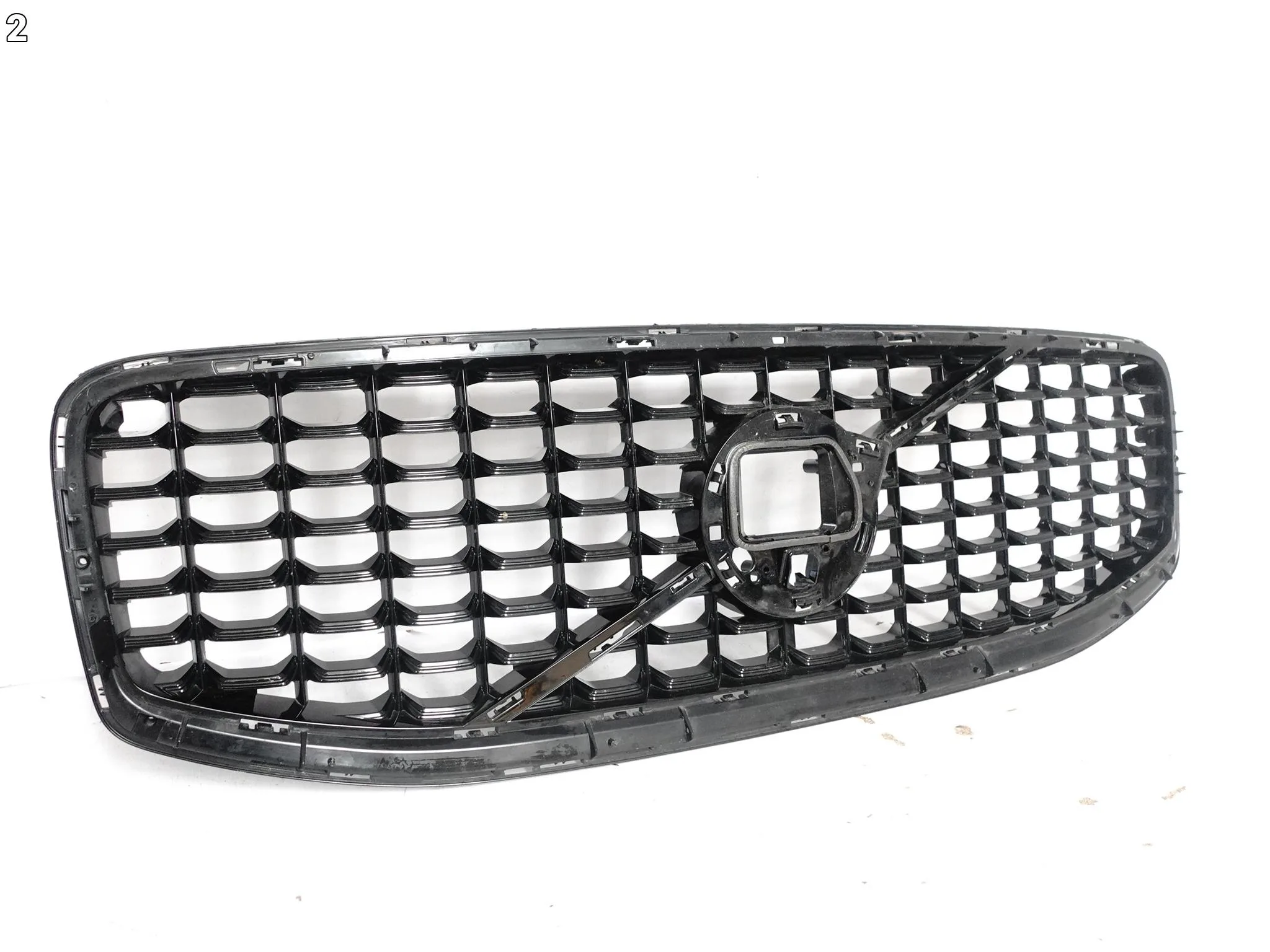 VOLVO XC60 II 2 R-DESIGN LIFT 21- GRILL ATRAPA KRATKA W ZDERZAK PRZÓD 91be91598c19d4e4af7920bcb201be14