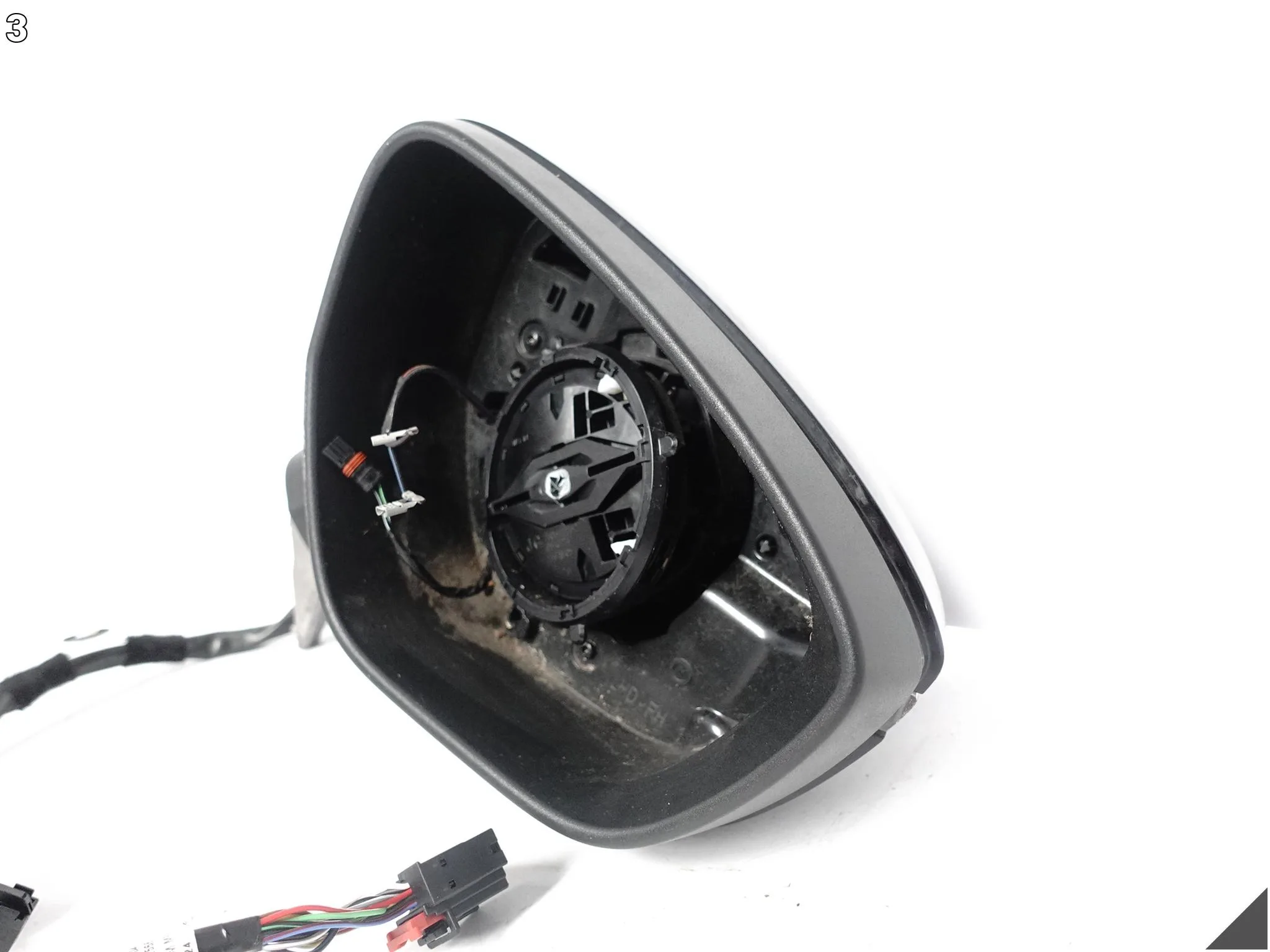 AUDI A5 B10 8B1 24- LUSTERKO PRAWE + KAMERA ASYSTENT MIGACZ 16+4=20 PIN EU 63b1fb72cefb72c3a22a8b4a324c25dc