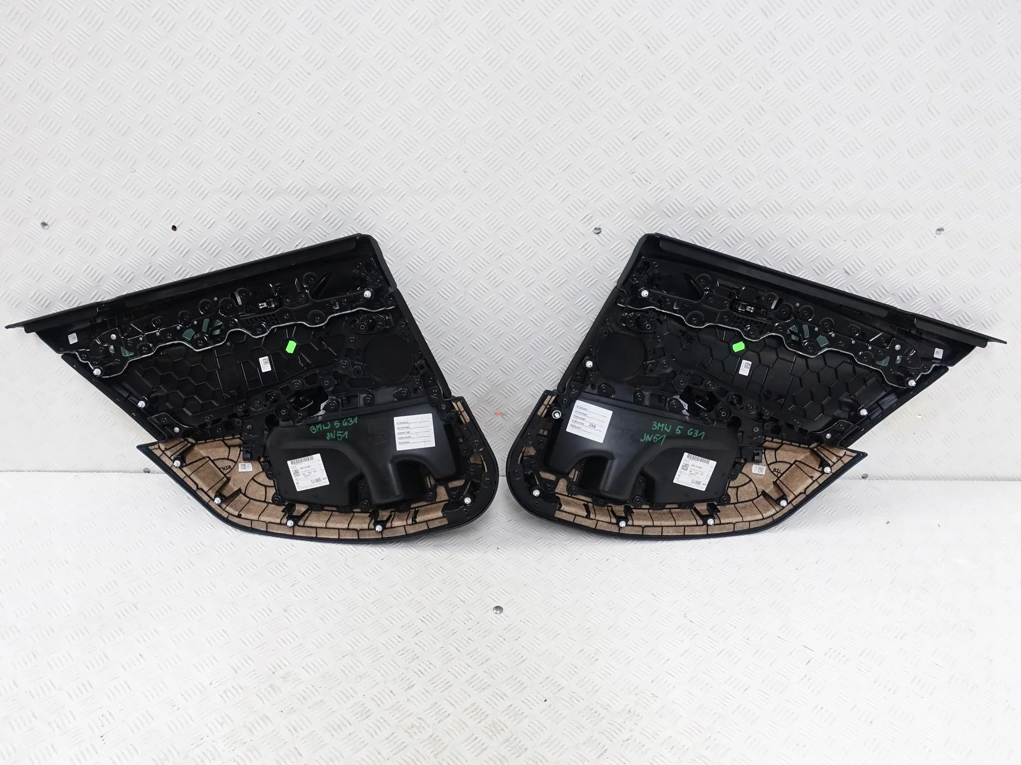 BMW 5 G30 G31 17-24 TAPICERKA BOCZEK SKÓRA TYŁ PRAWA LUB LEWA 58516ee329d3873a2efa76275f493238