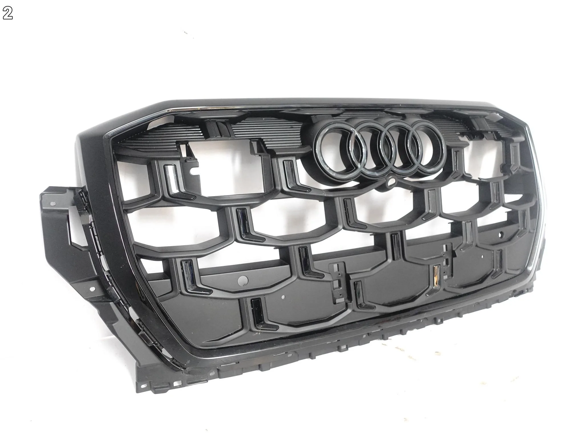 AUDI SQ7 S Q7 4M0 II LIFT 24- EMBLEMAT GRILL ATRAPA BLACK (ACC/KAMERA/PDC) 99f4b766cdb1907026c9e9fce28fdd79