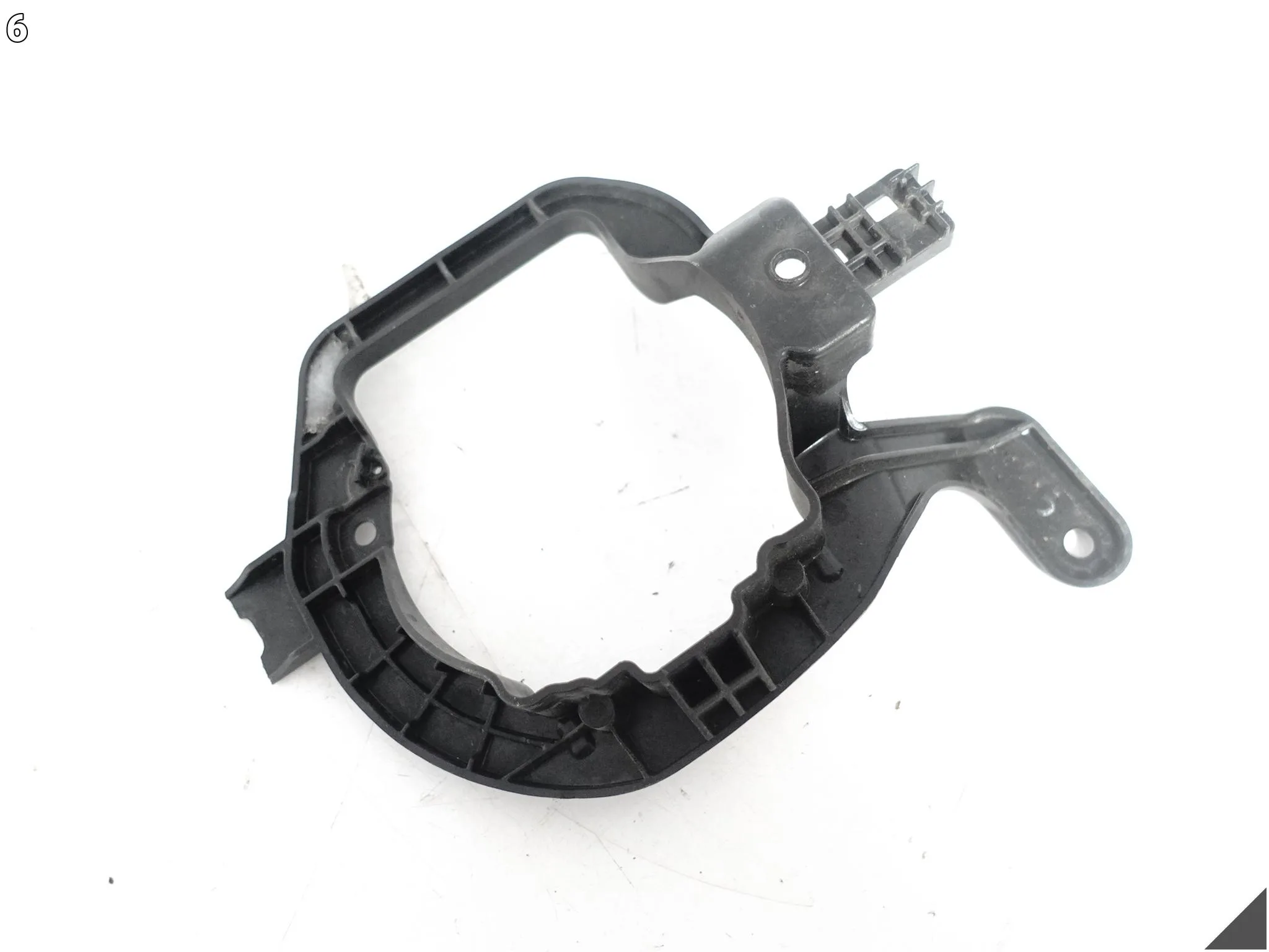 SUZUKI VITARA IV 4 III 3 LY LIFT 18- ŚLIZG MOCOWANIE W ZDERZAK PRZÓD PRAWY 64cff9f1b90598b1243829b3b21271e8