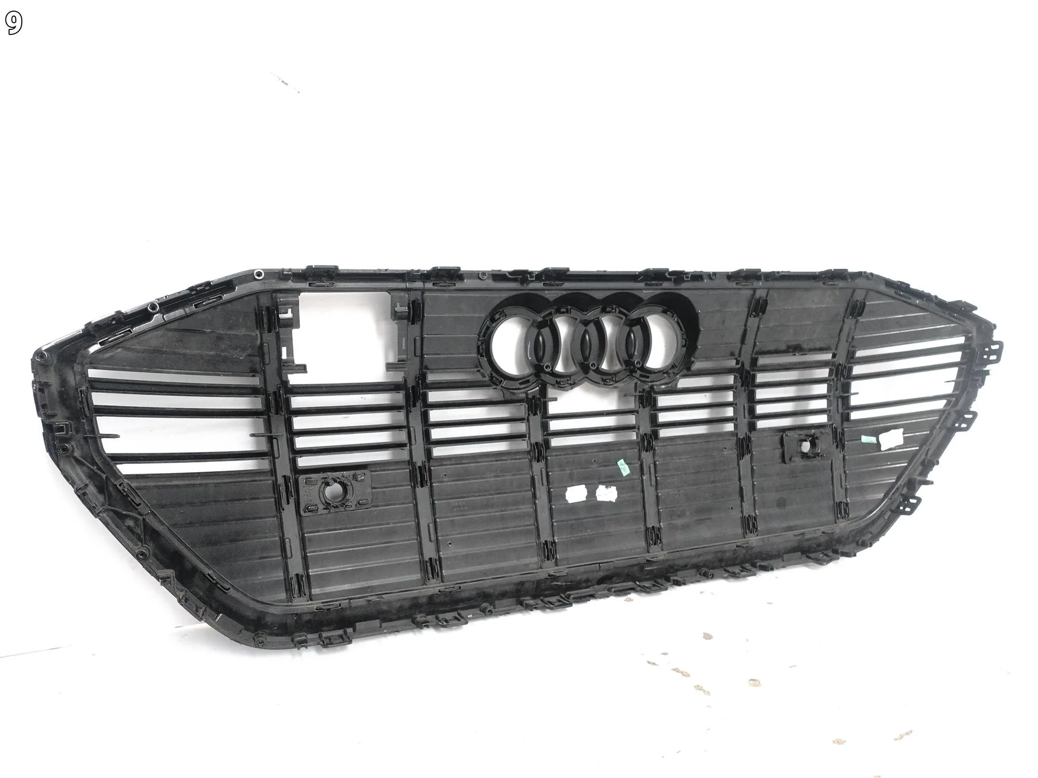 AUDI E-TRON ETRON 4KE S-LINE 18-22 GRILL ATRAPA PRZÓD BLACK (RADAR PDC) b3b43bb510ee83f701f9d9de6fad6860