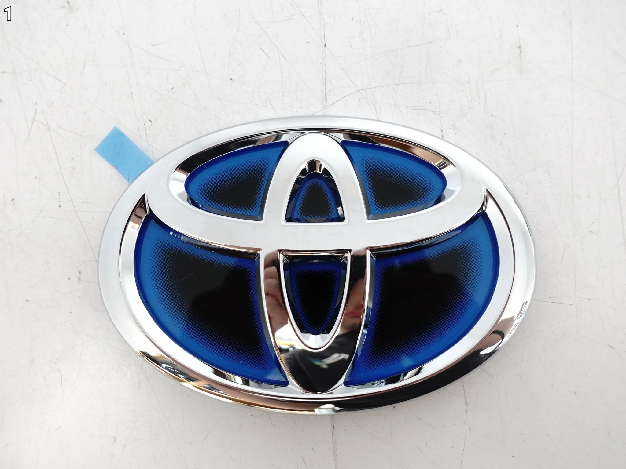 TOYOTA PRIUS PRIME RAV4 EV AURIS II ZNACZEK EMBLEMAT LOGO W KLAPĘ BAGAŻNIKA 8a0eb600d975617c9164d777f7fe3ef6