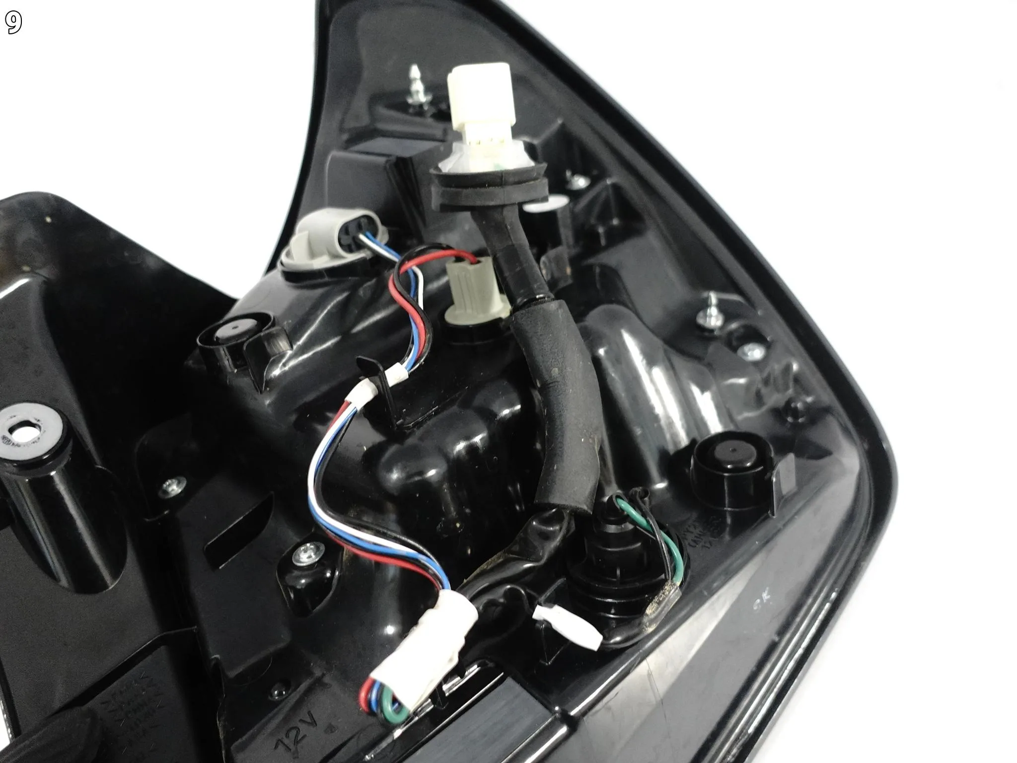 SUZUKI SWIFT MK9 VII AOL IV 4 24- LAMPA LED LEWA TYŁ EUROPA 8644eee1b7fc1057b8e4cf0b971810a0