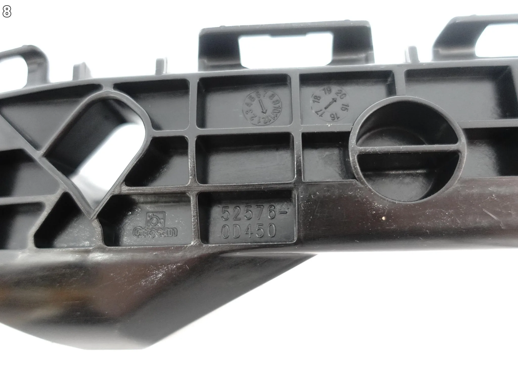 TOYOTA YARIS III XP150 LIFT 17-20 ŚLIZG MOCOWANIE W ZDERZAK TYŁ LEWY ORG eab03f3e1adf211a8062227507cd70b0