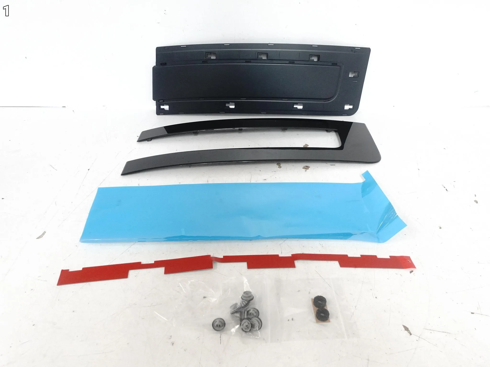 RANGE ROVER L460 V 22- LISTWA OSŁONA DEKOR NA DRZWI PRZÓD PRAWA NOWA ORG 6b228c65d92f53f0ddb53f9ff7a1f9a7