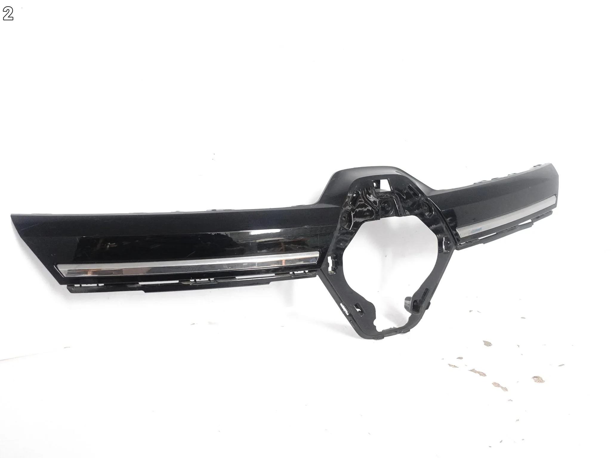 RENAULT MEGANE V 5 E-TECH ELECTRIC BCB 22- GRILL ATRAPA LISTWA W ZDERZAK 7a83f271050224b15bc924e134062eb4
