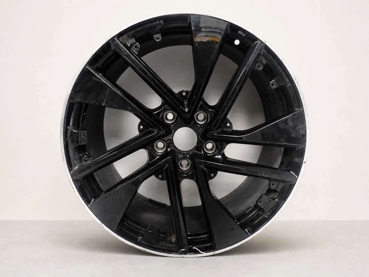 AUDI E-TRON GT RS 4J3 20- FELGA 9,5Jx21 ET60 5×130 8dea37207207bfd03870188b239cb74e