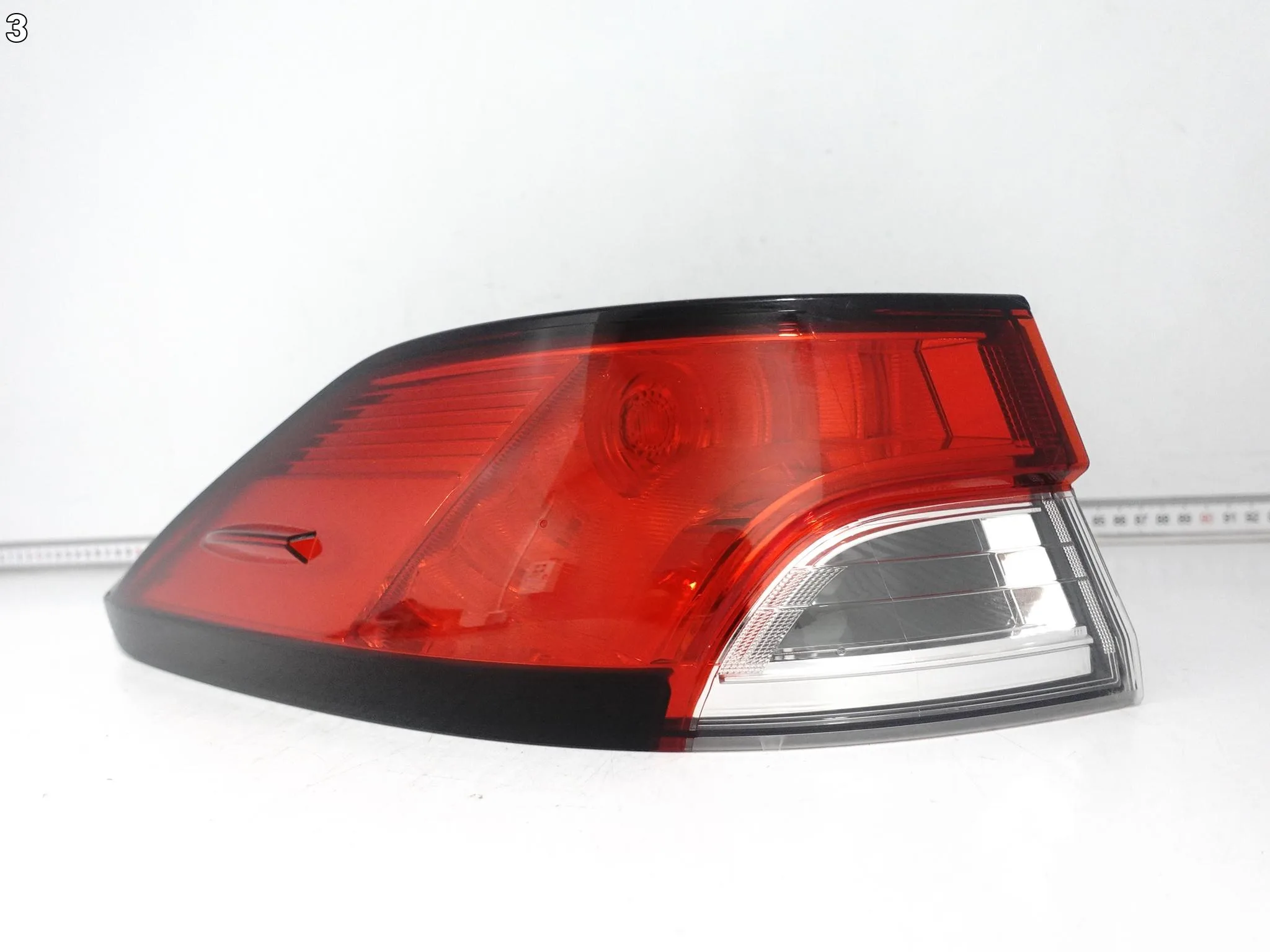 TOYOTA COROLLA CROSS XG10 22- LAMPA LED LEWA W BŁOTNIK TYŁ EUROPA 61faf818d39baffdbb406a84a4c4b08b