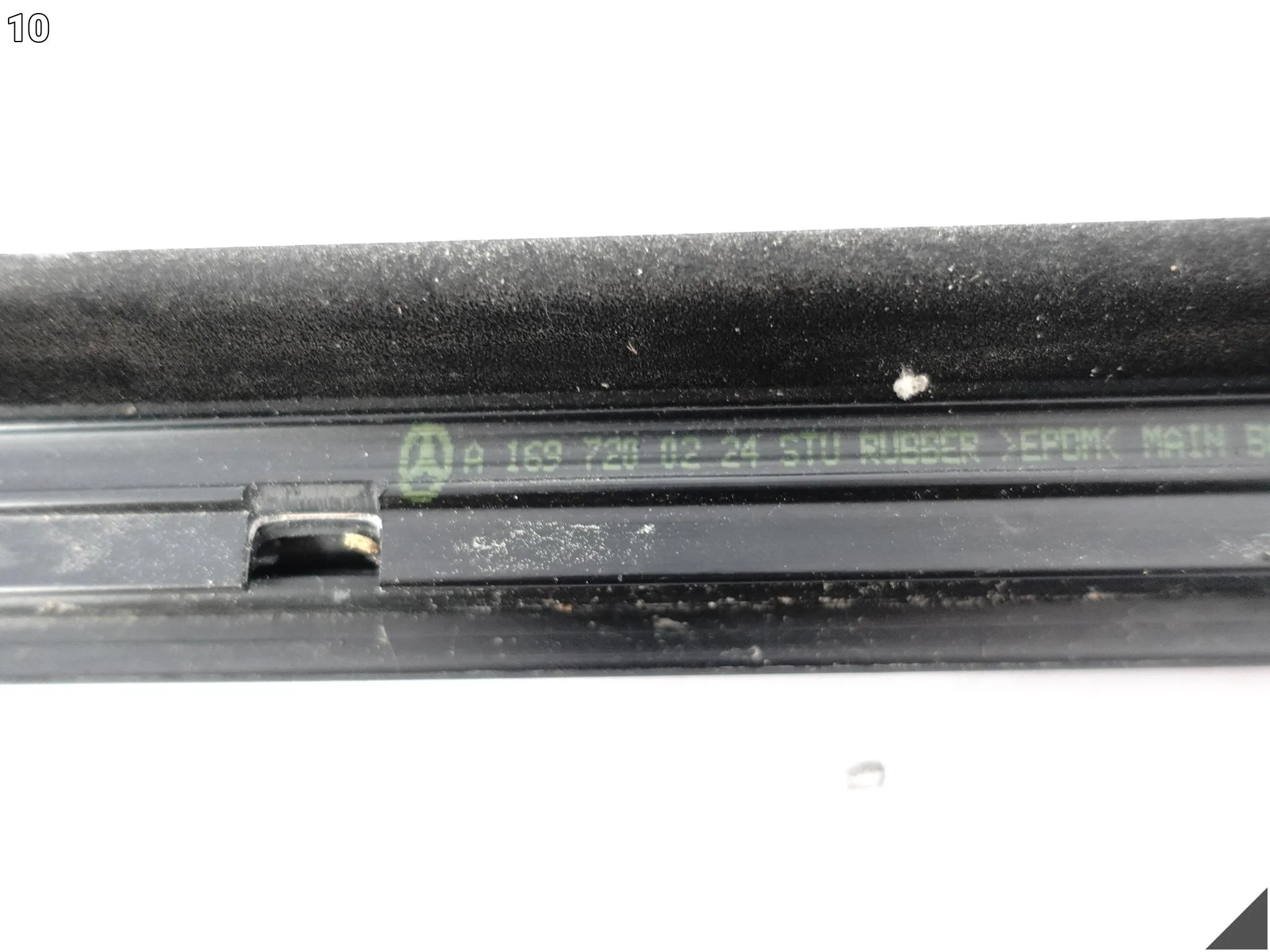 MERCEDES B-KLASA W245 LIFT MOPF 05-11 LISTWA ZGARNIAJĄCA DRZWI PRZÓD PRAWA b3b0f456880ca56a41e29f68374e97d5