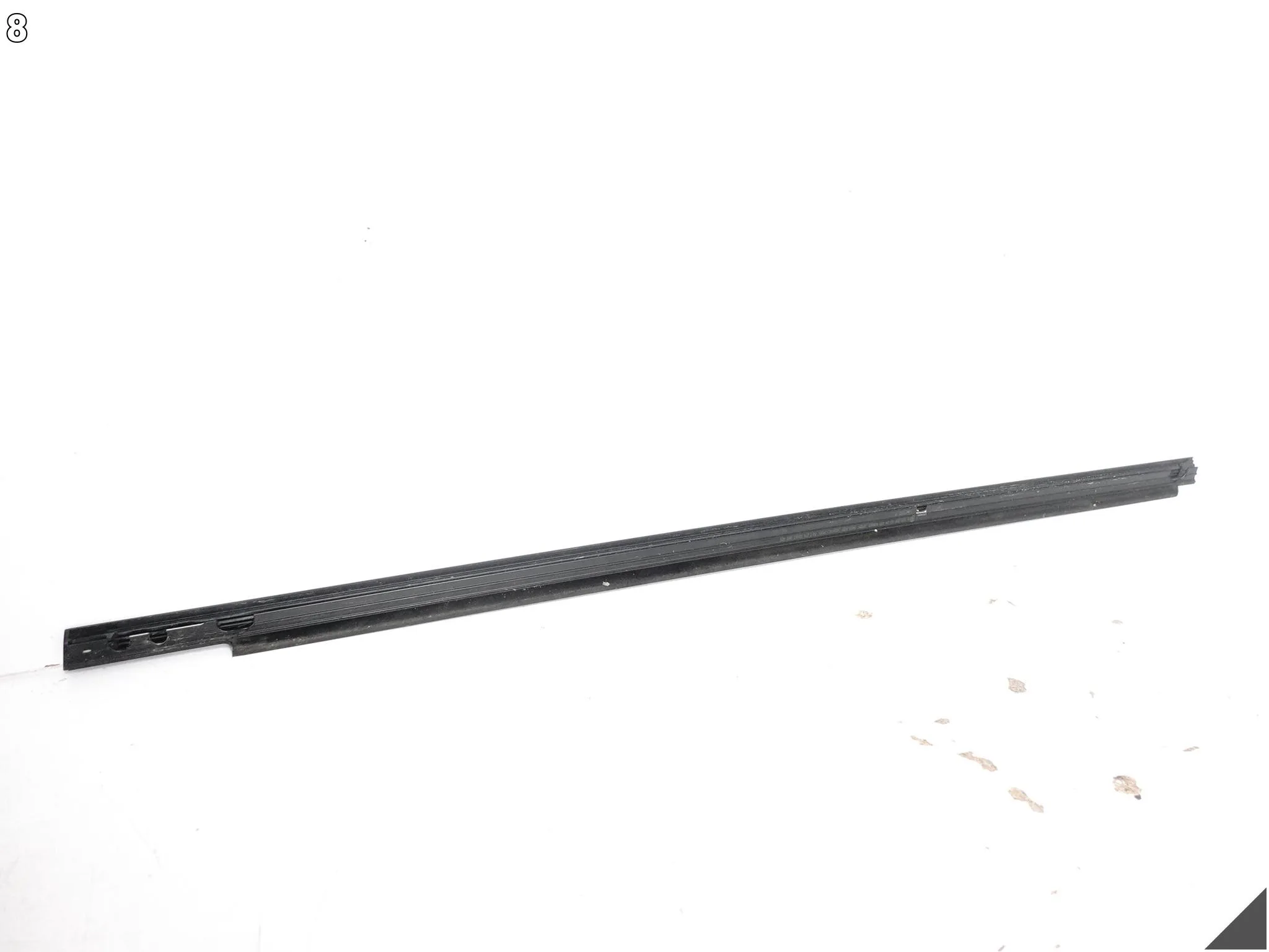 MERCEDES B-KLASA W245 LIFT MOPF 05-11 LISTWA ZGARNIAJĄCA DRZWI PRZÓD PRAWA 157adda3944382e07c8d5ae4f40826ad