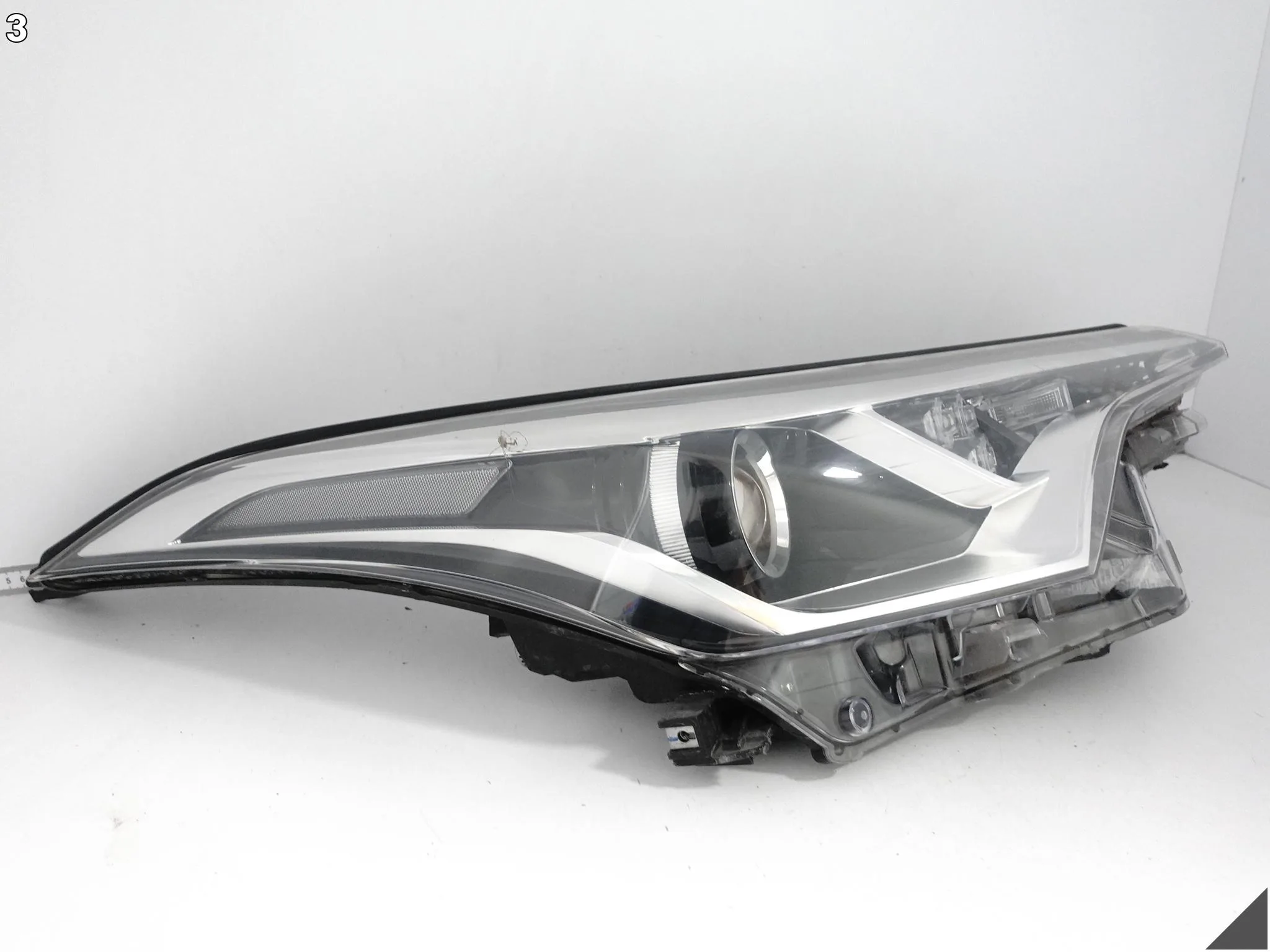 TOYOTA C-HR CHR 16-19 LAMPA ZWYKŁA SOCZEWKA + LED PRAWA PRZÓD EUROPA 78b3a6b0504e8c8a2302040e8f221716