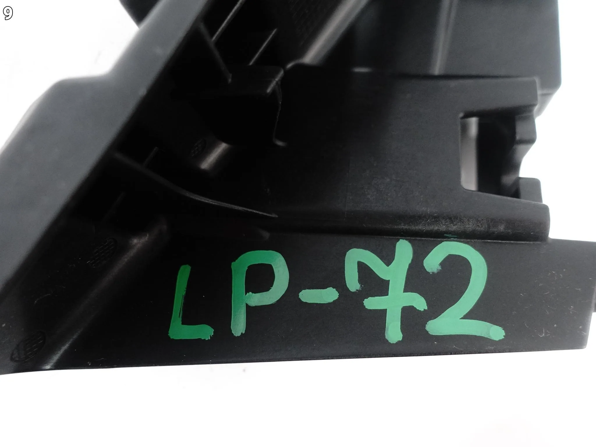 BMW 2 F22 F23 M2 F87 LIFT 13-21 UCHWYT MOCOWANIE ŚLIZG LAMPY PRZÓD PRAWY f758ac82d494a8810297ddd44610d3dd