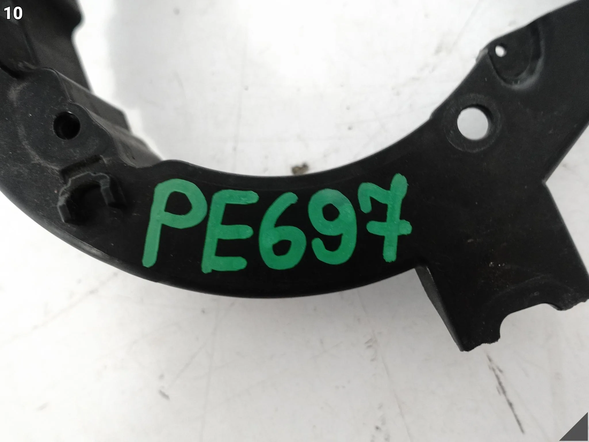 SUZUKI VITARA IV 4 III 3 LY LIFT 18- ŚLIZG MOCOWANIE W ZDERZAK PRZÓD PRAWY 01477f409fe48f9521b4f719e35a7c7a